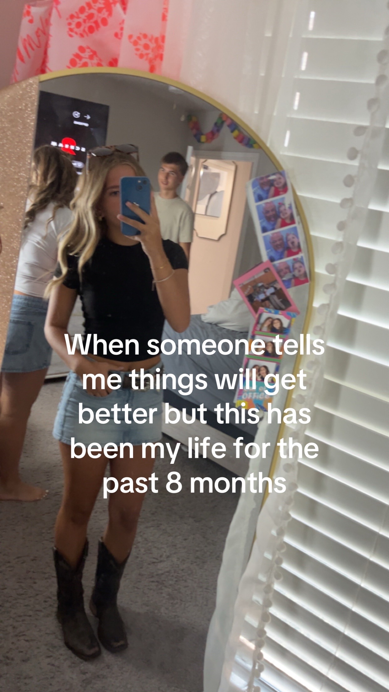 @👾