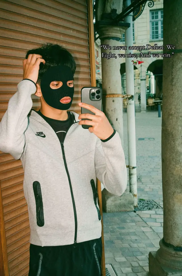 @𝐌𝐎𝐎𝐍🐺🇵🇰