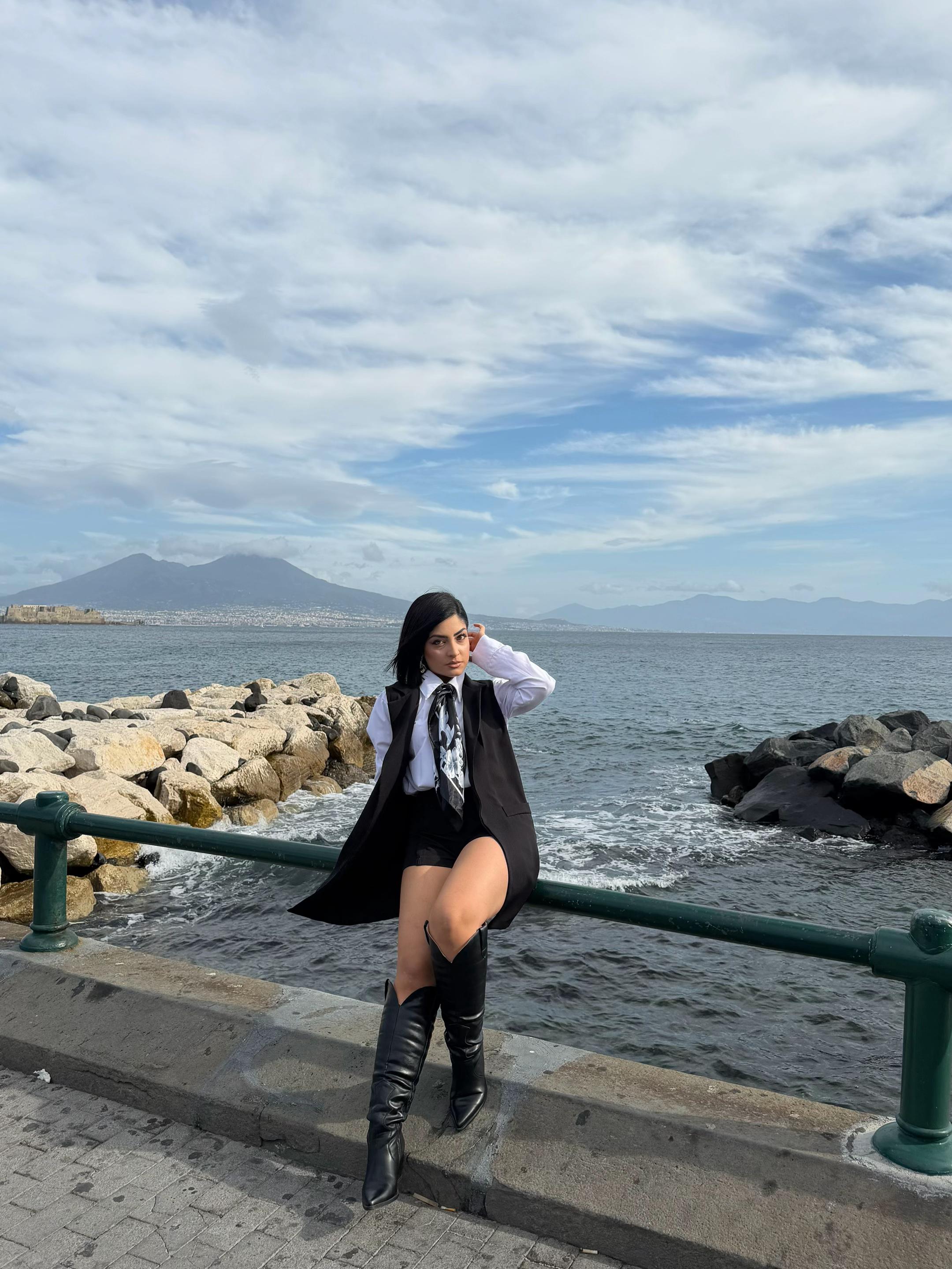 @Ilaria_