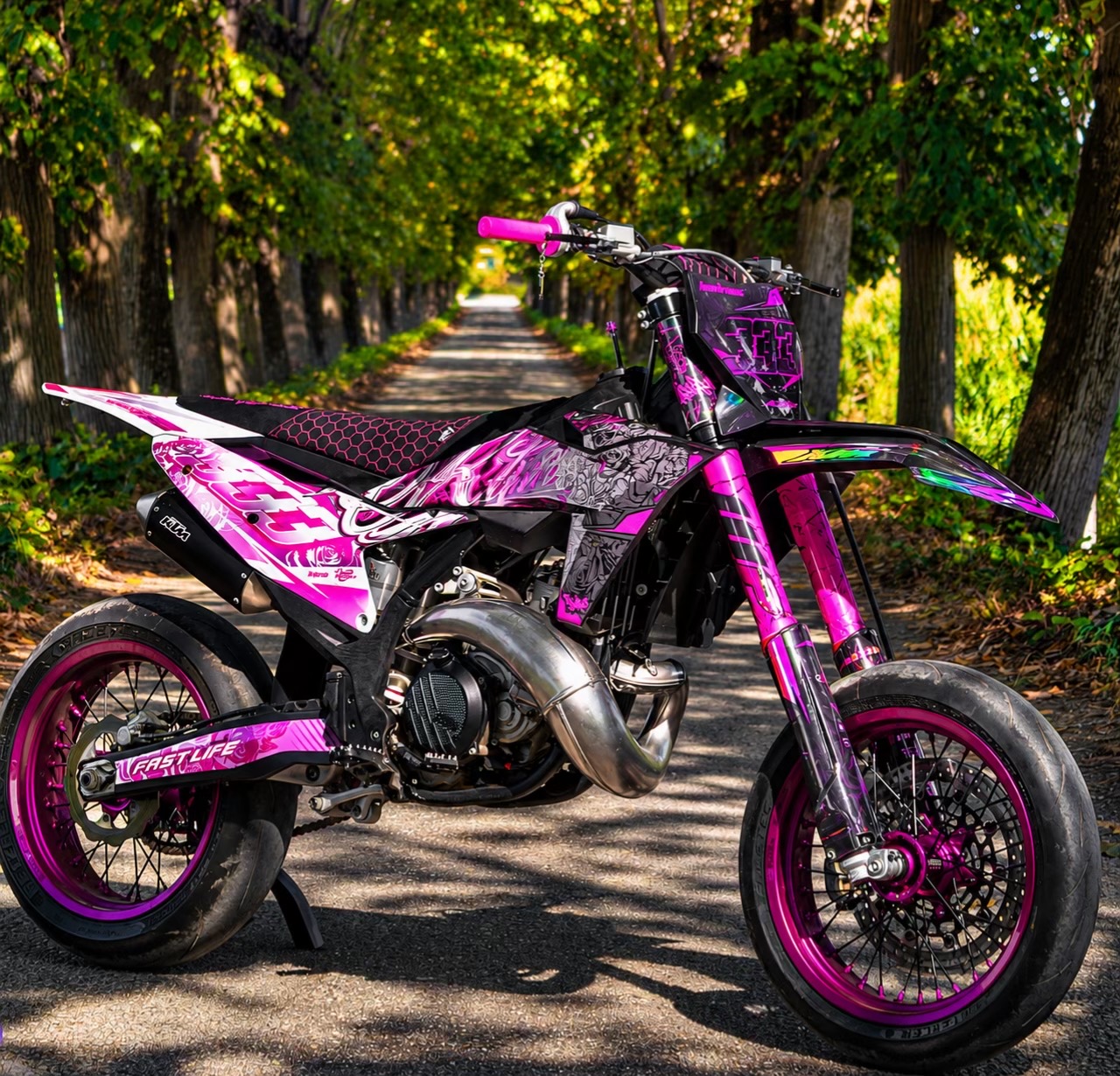 @TAURUS GRAPHICS