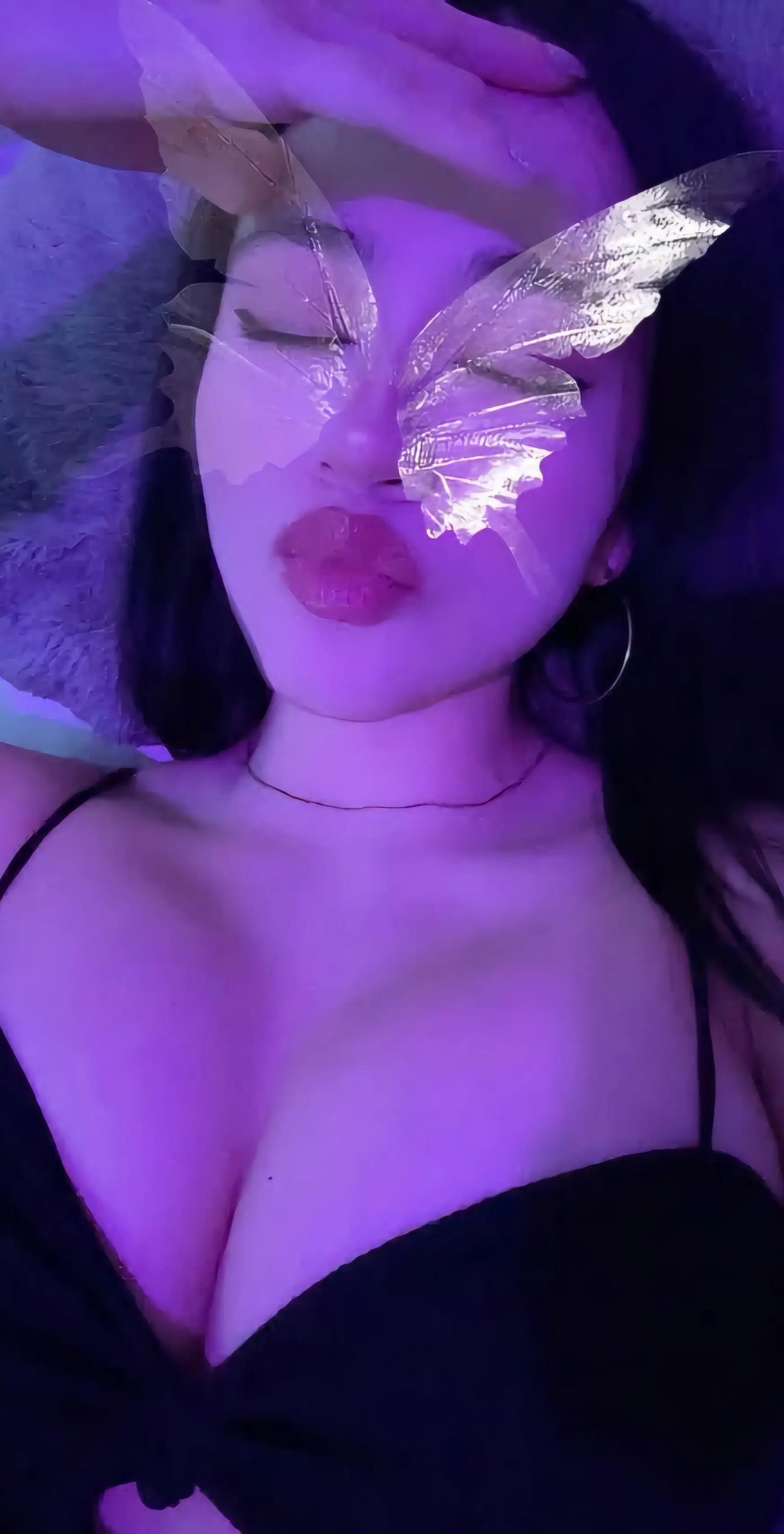 @Cᴀᴍɪʟᴀ Gᴏɴᴢᴀʟᴇᴢ  ᥫ᭡