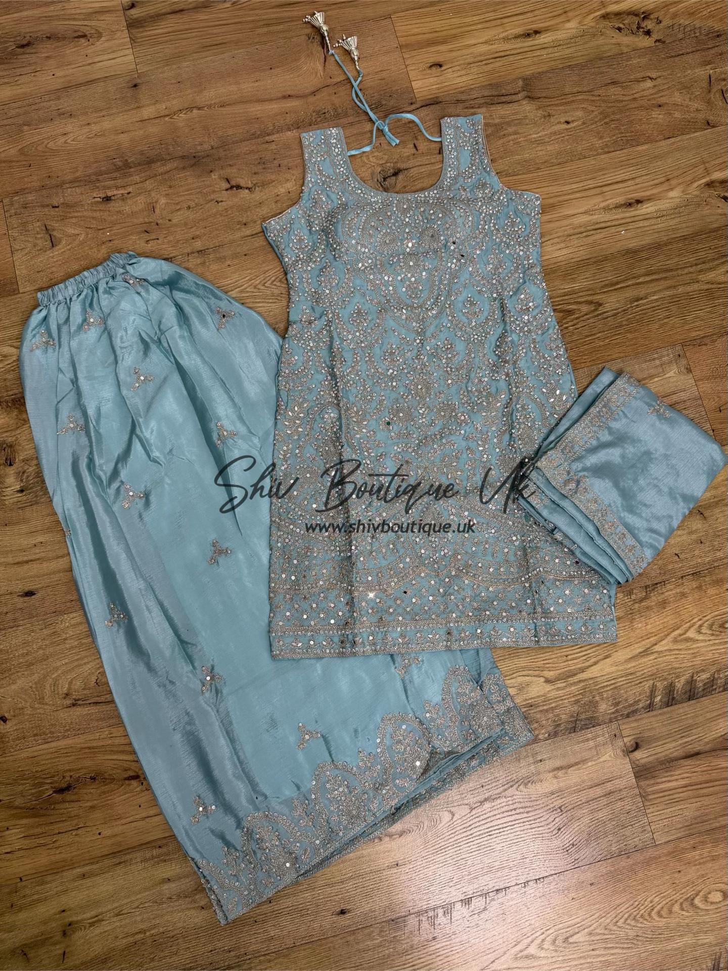 @Shiv Boutique UK
