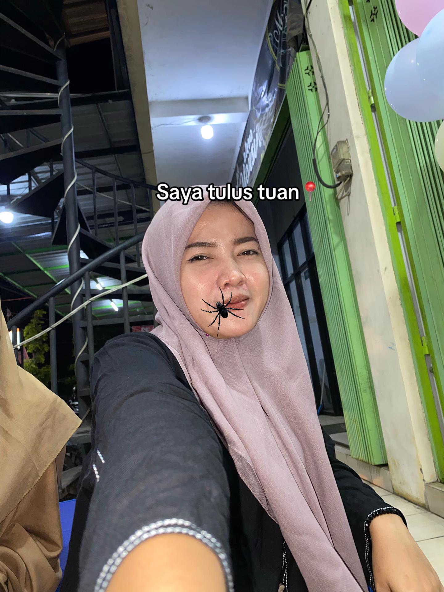 @Anisaratu👑