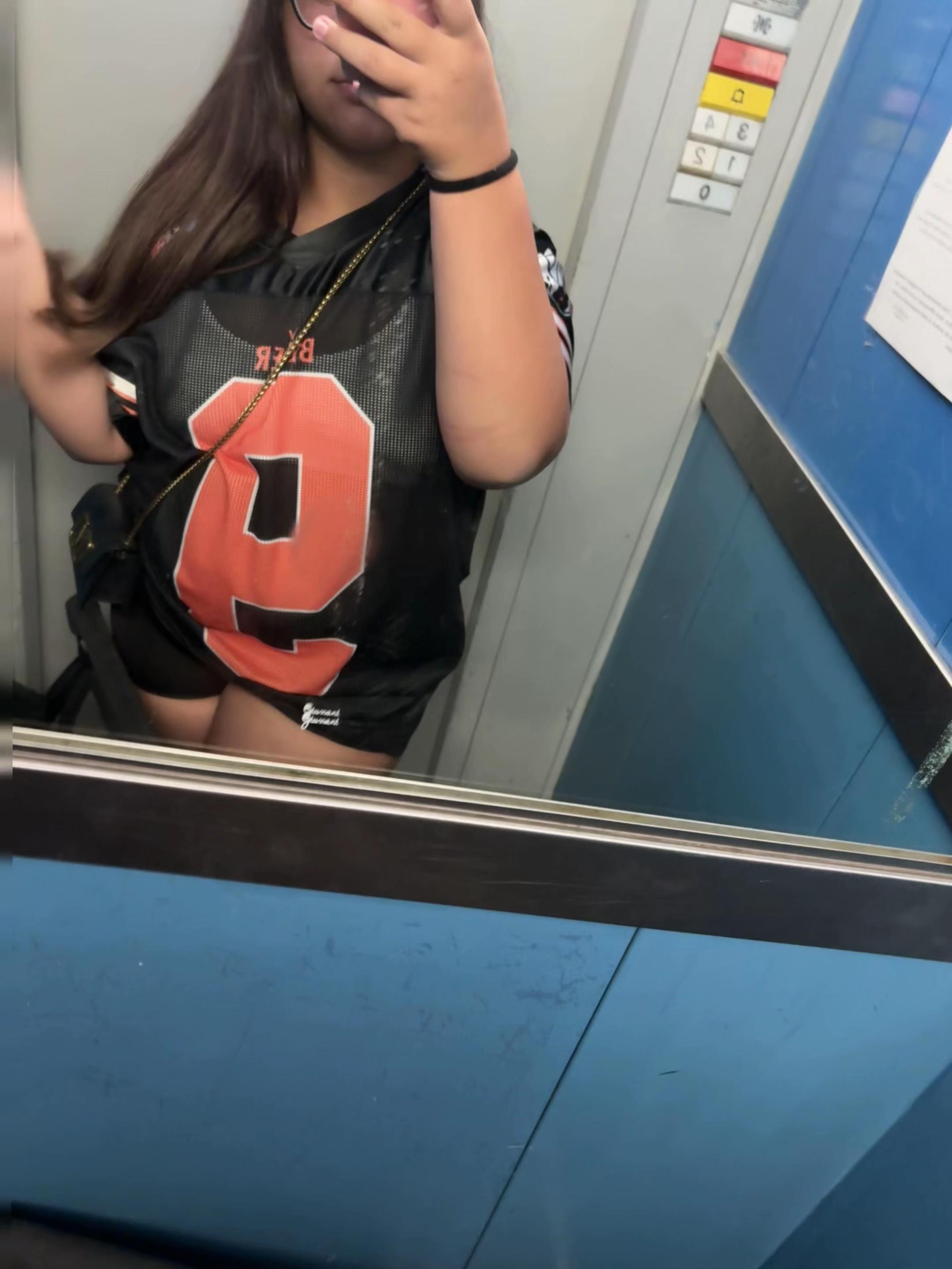 @__useras__