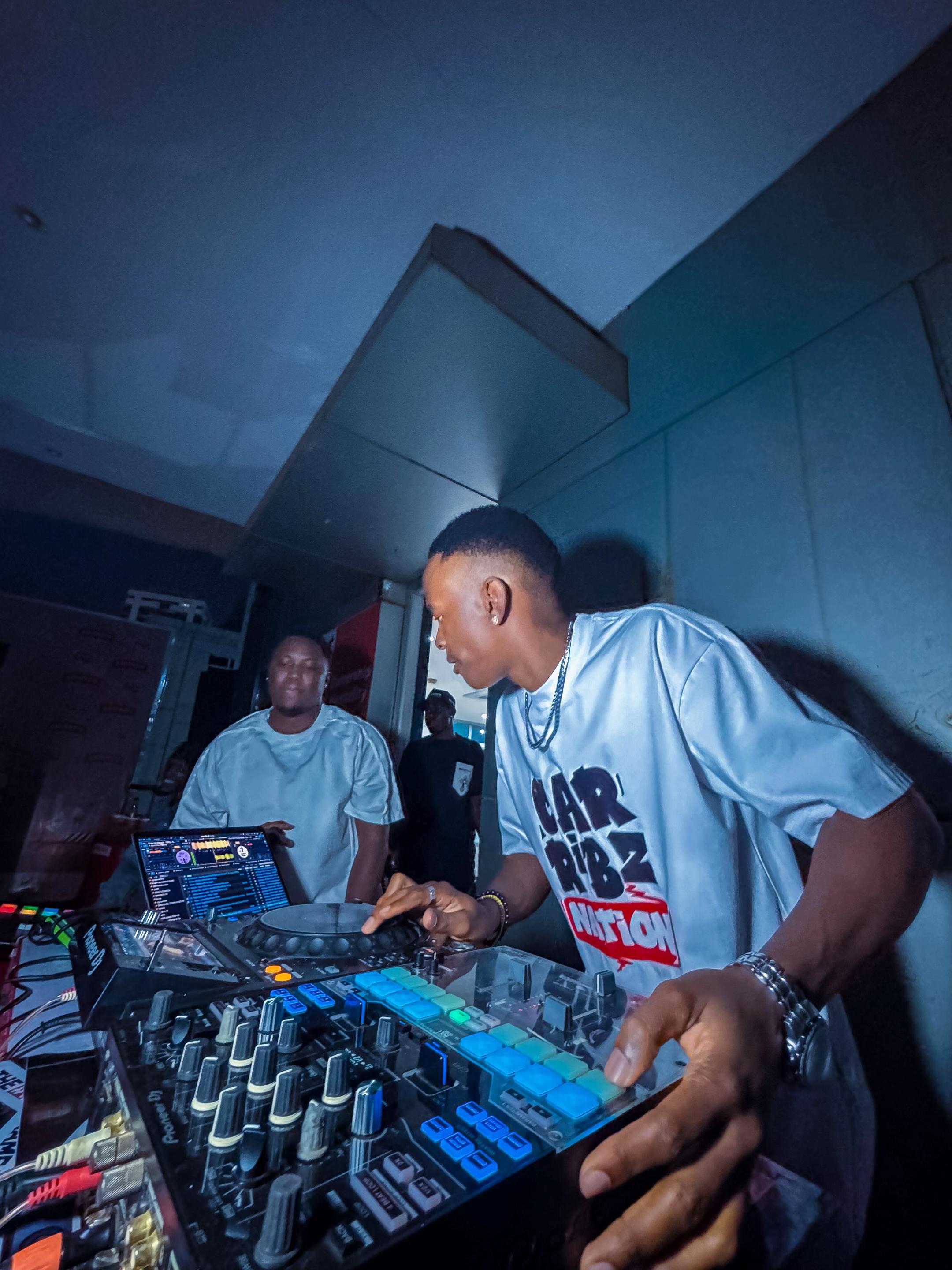@106.5 NRG Radio UG