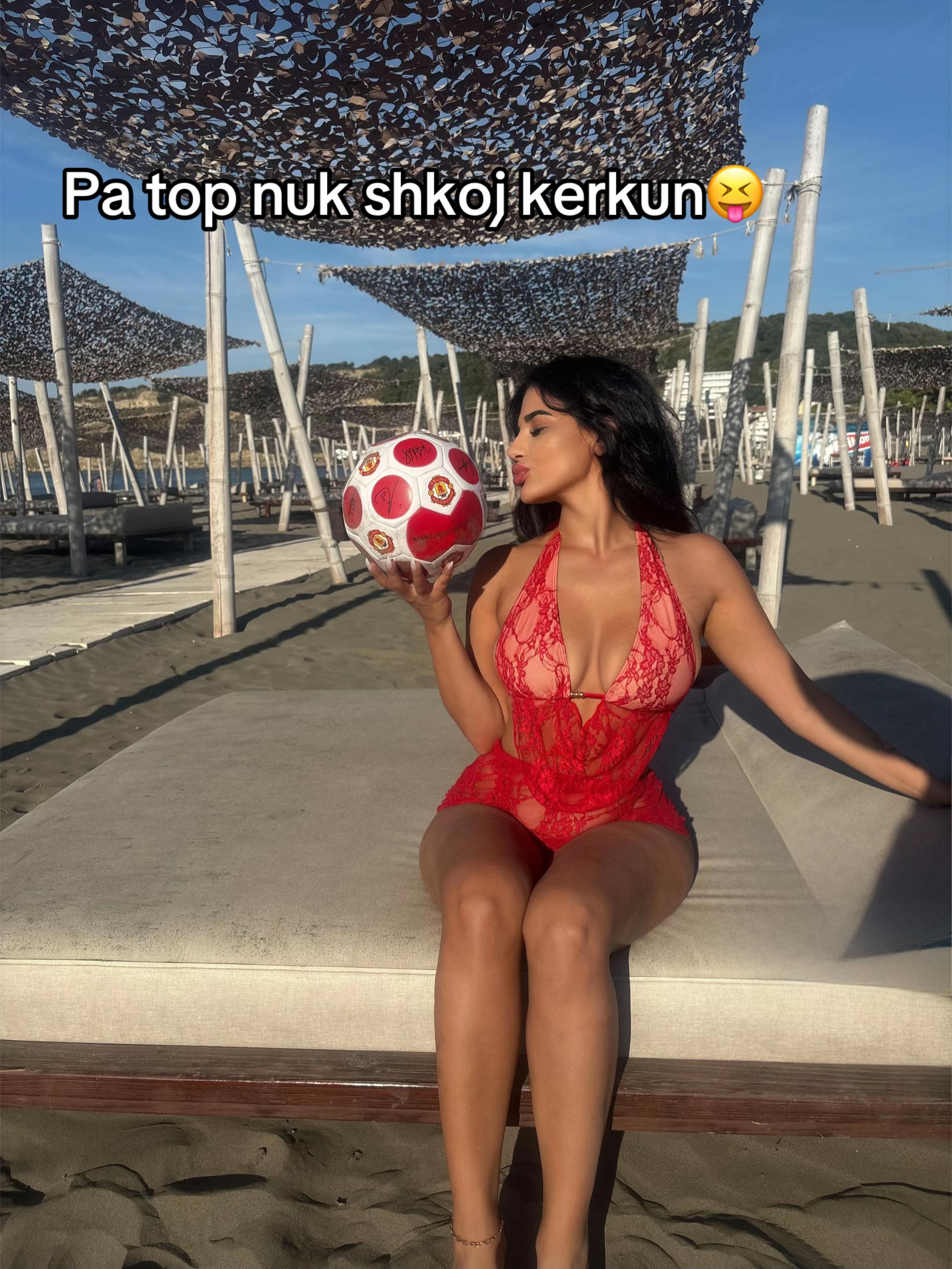 @Adelina⚽️👠