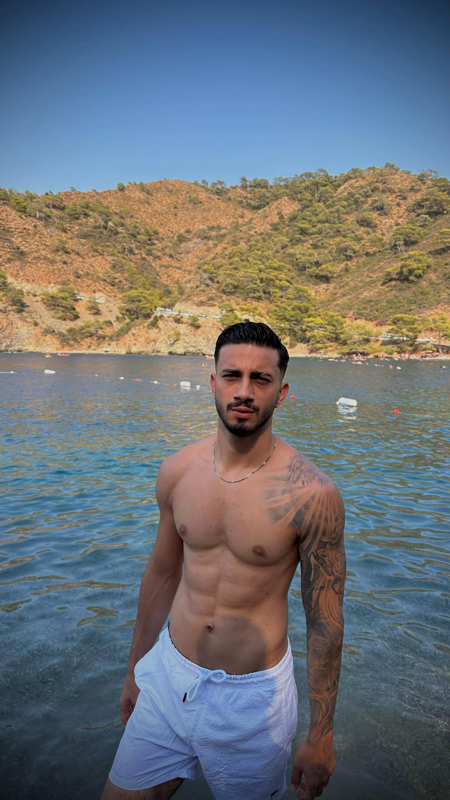 @Kaan G&uuml;nezer                🪳
