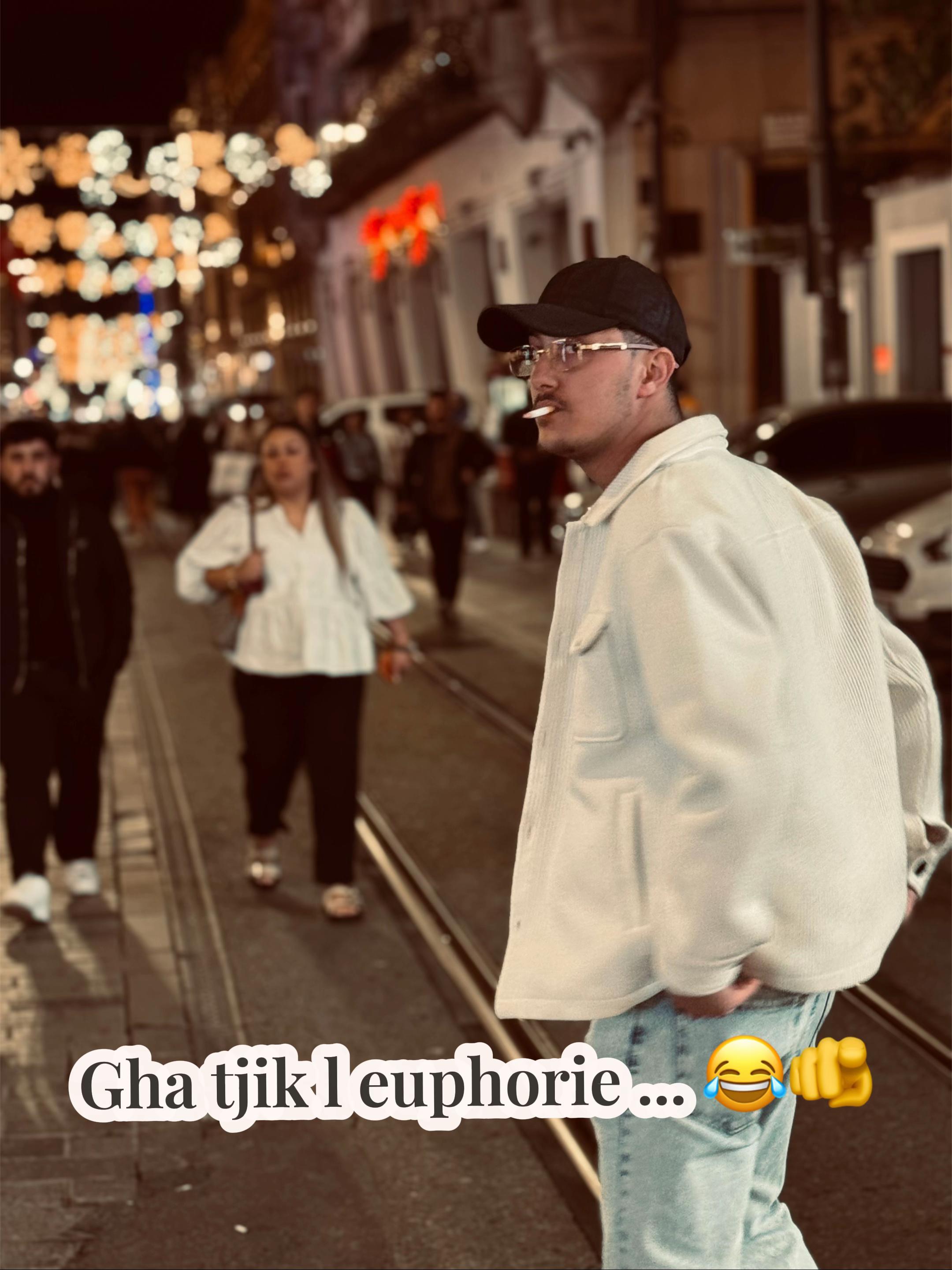 @๐ซ๐๐
๐๐