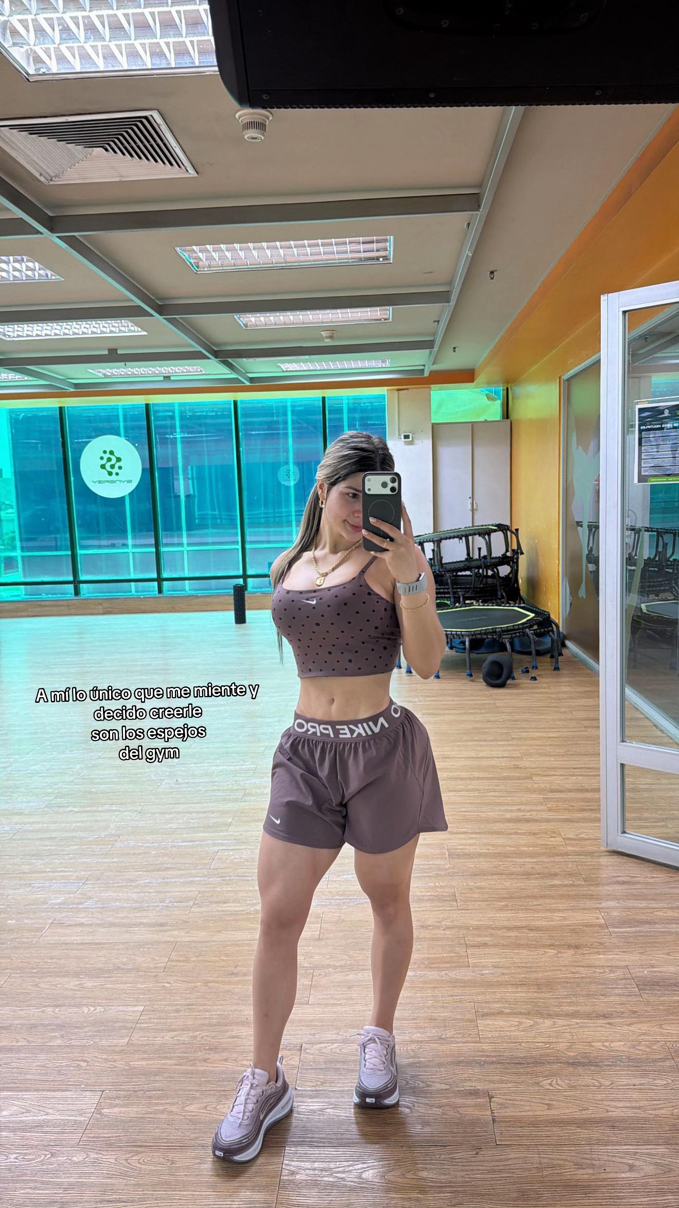 @Valentinaur26