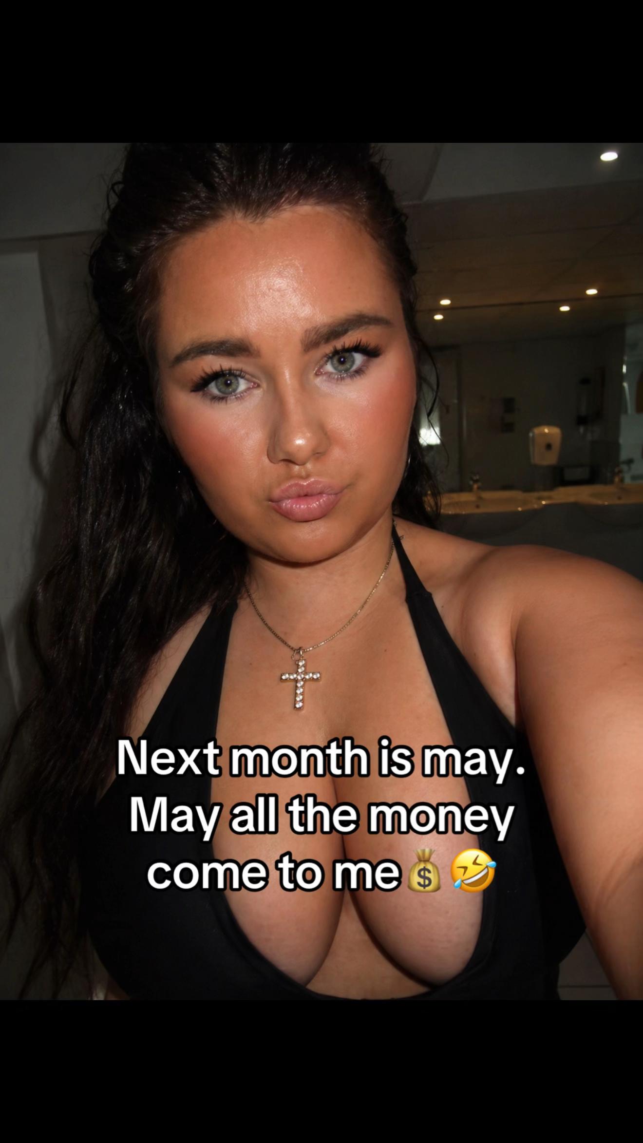 @Shes_backkkx