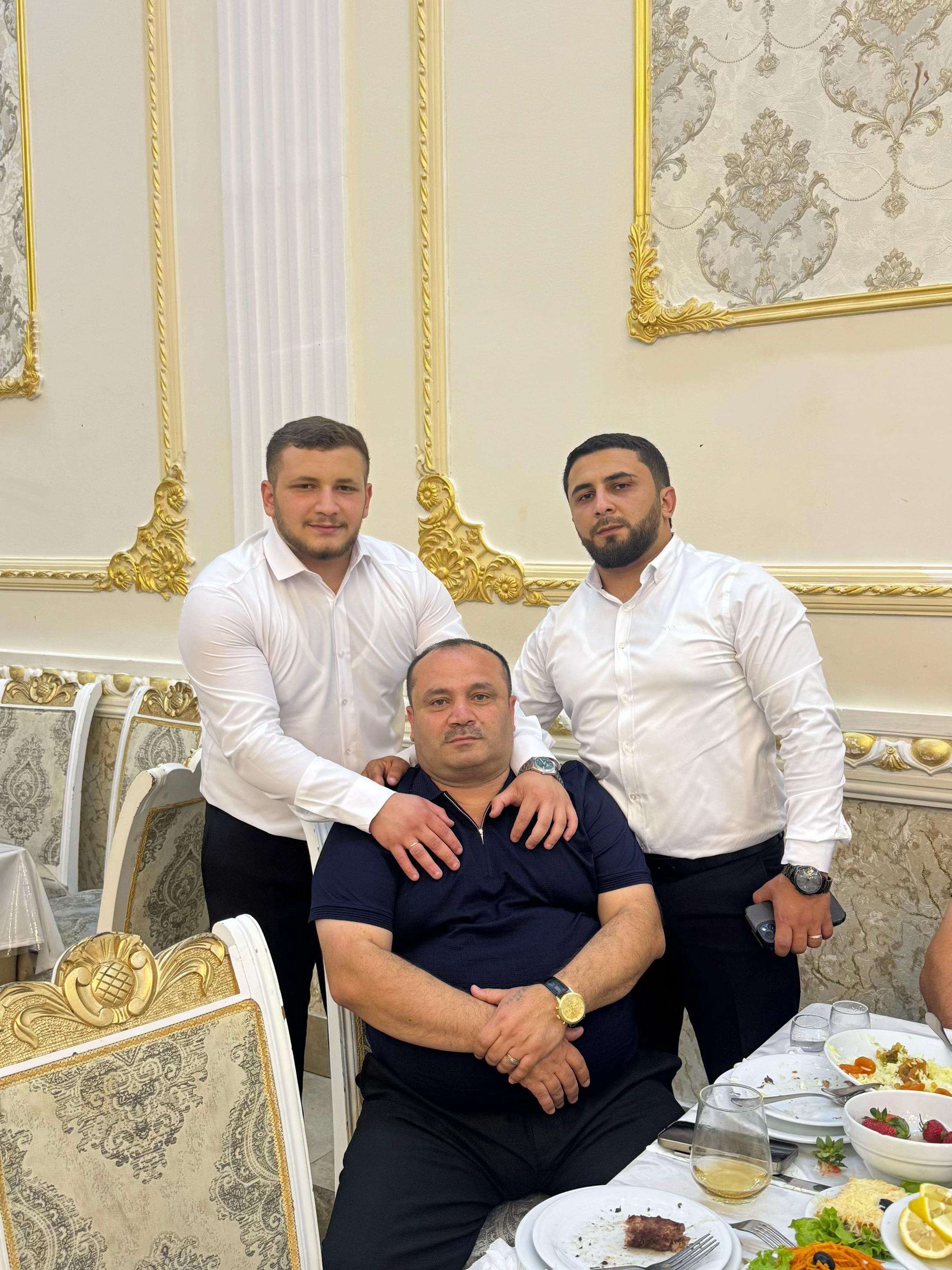 @Иско