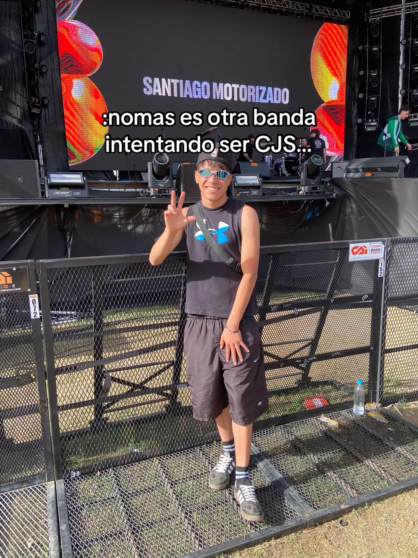 @🦇