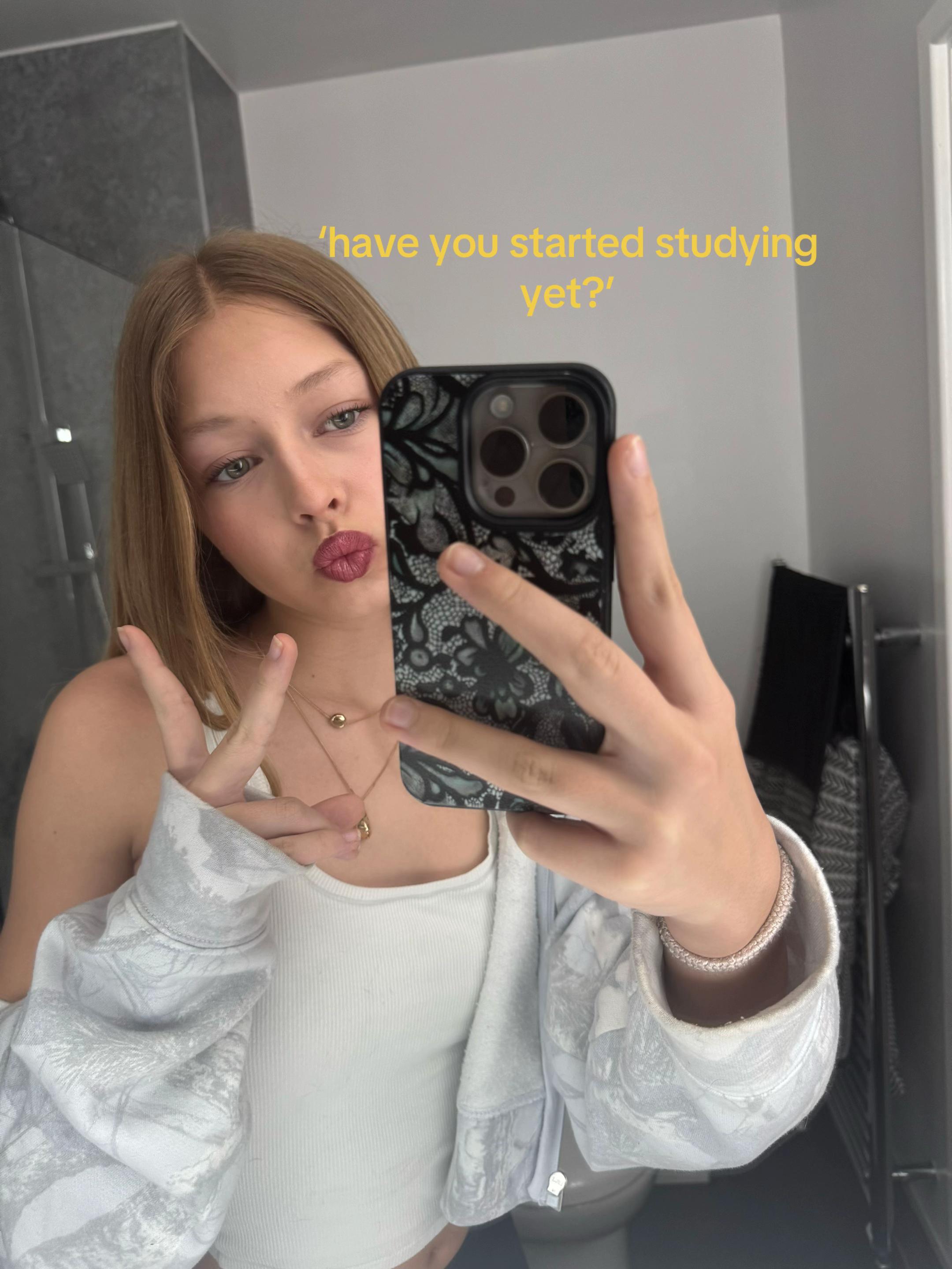 @𐙚⋆.˚ darc 𝜗𝜚⋆₊˚