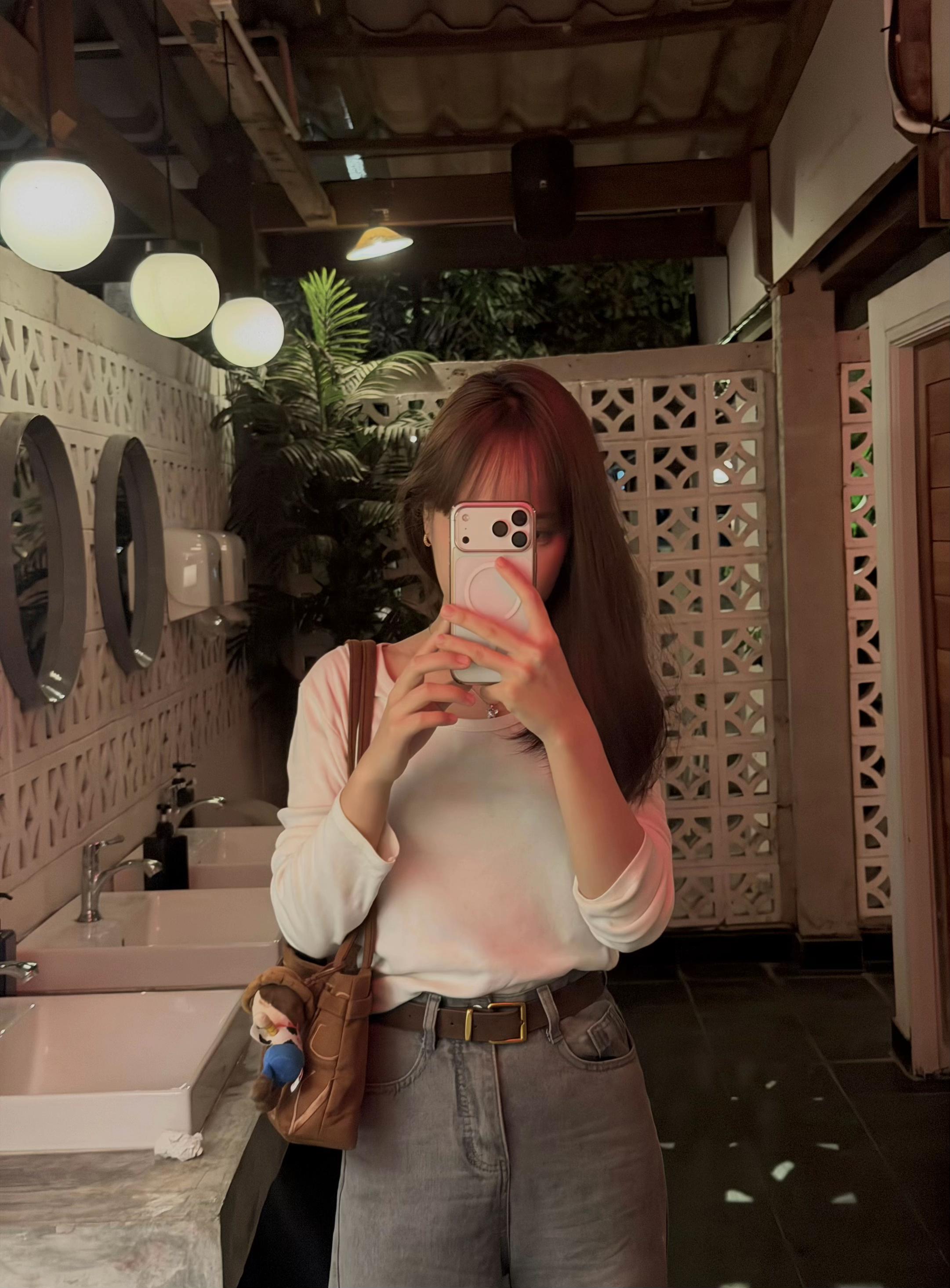 @จนิส