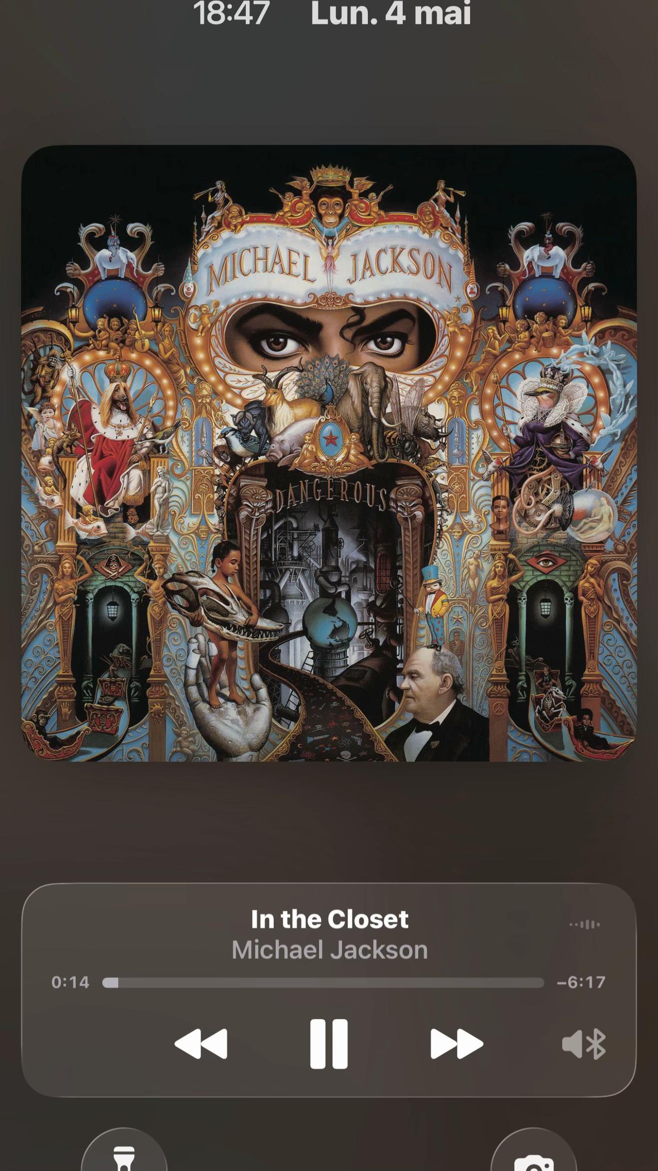 @{Juju} Michael Jackson fan ✨