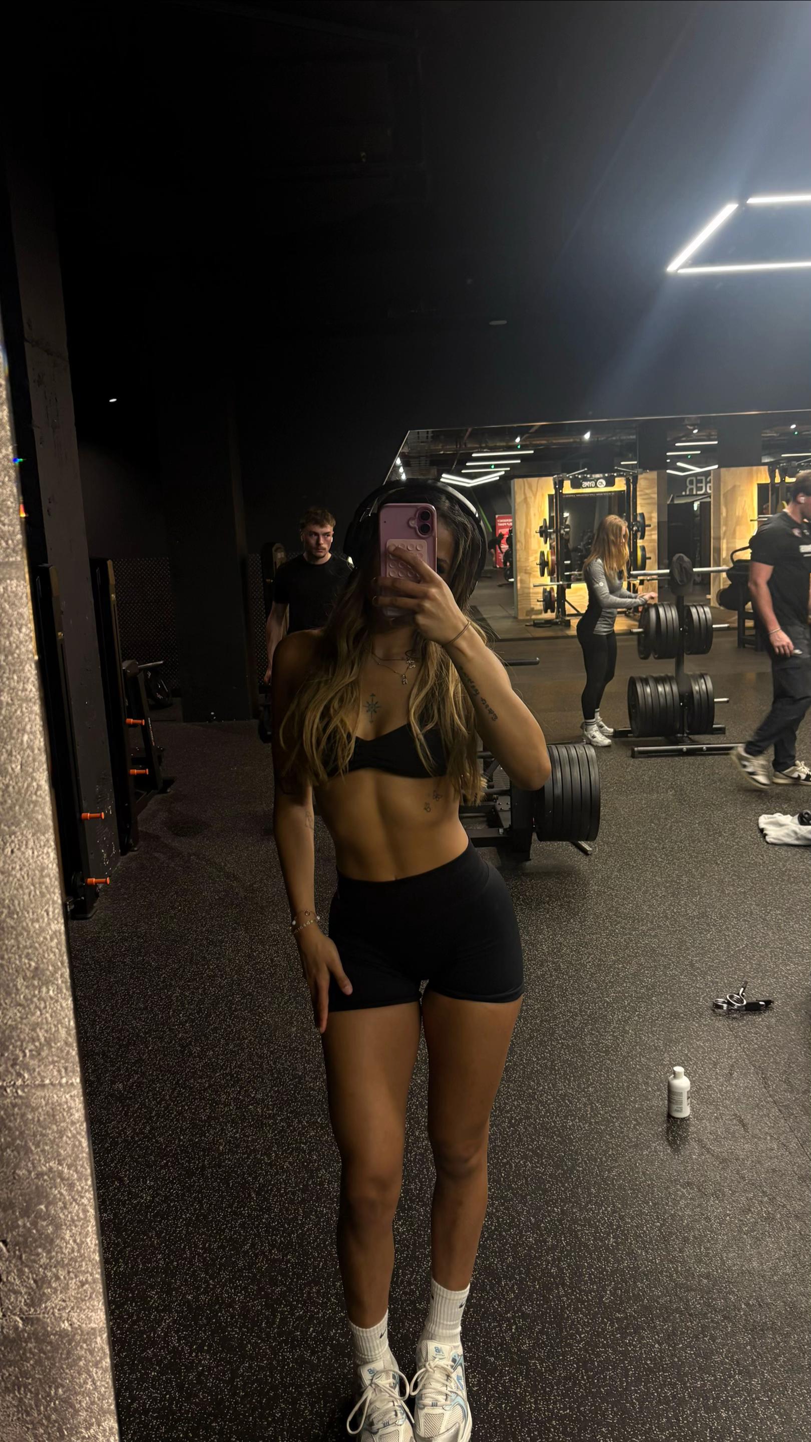 @rosesimmsy