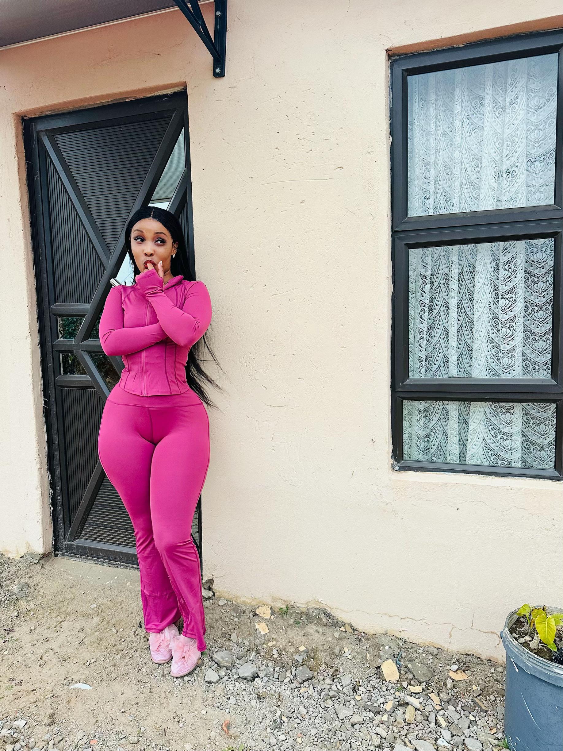 @Onika west👅💯