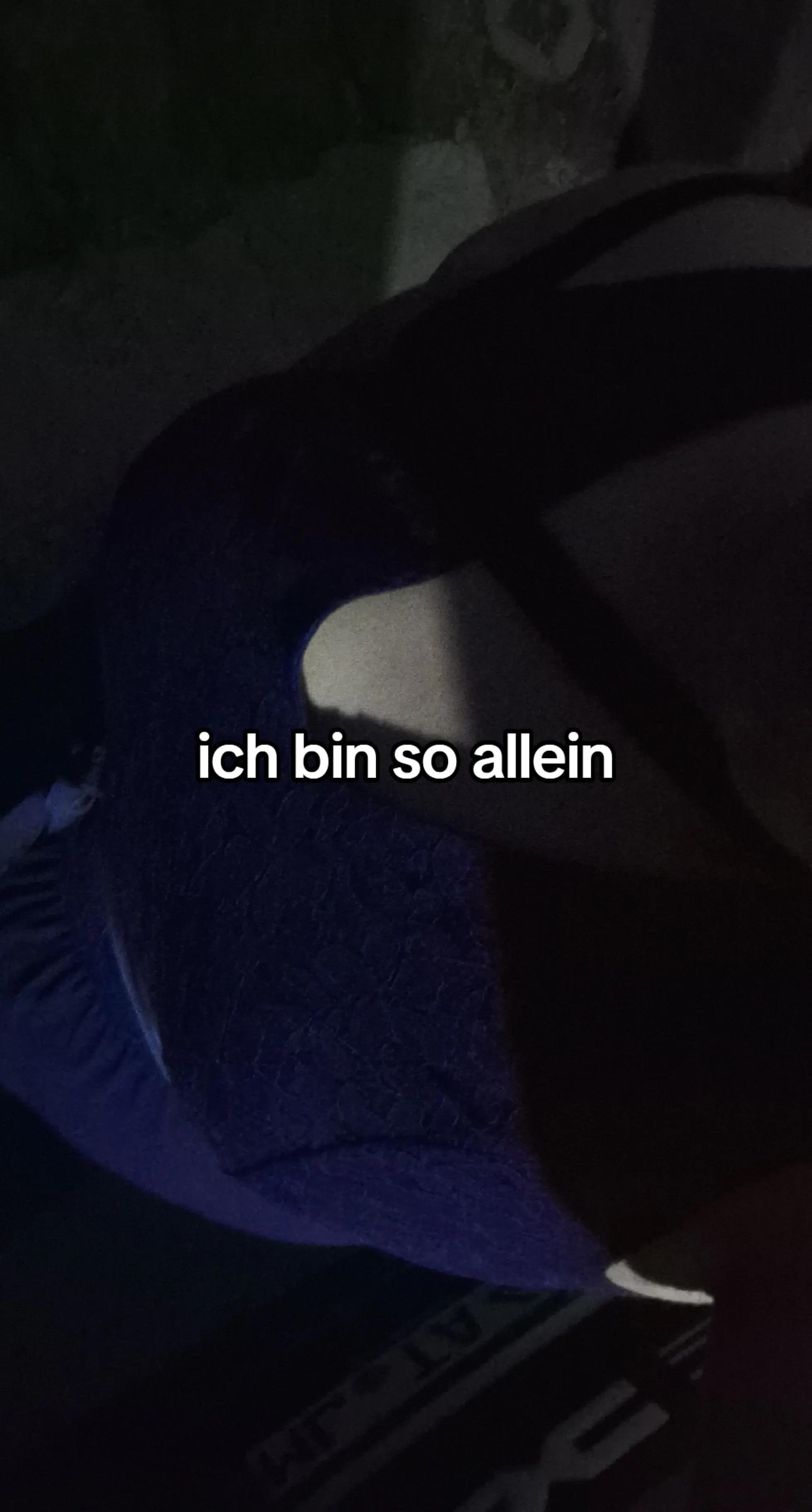 @Jenny🥀🖤💭