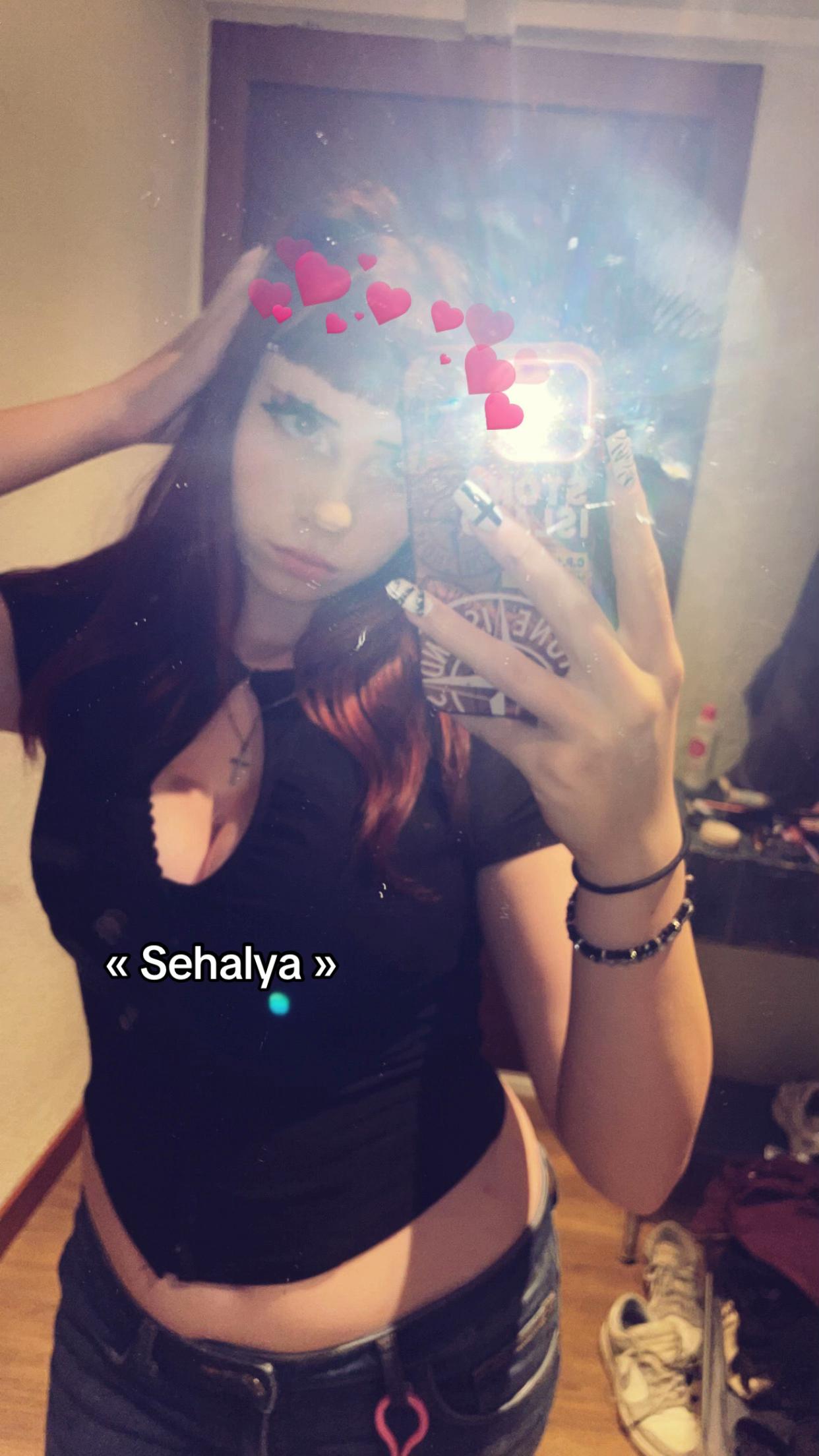 @♱