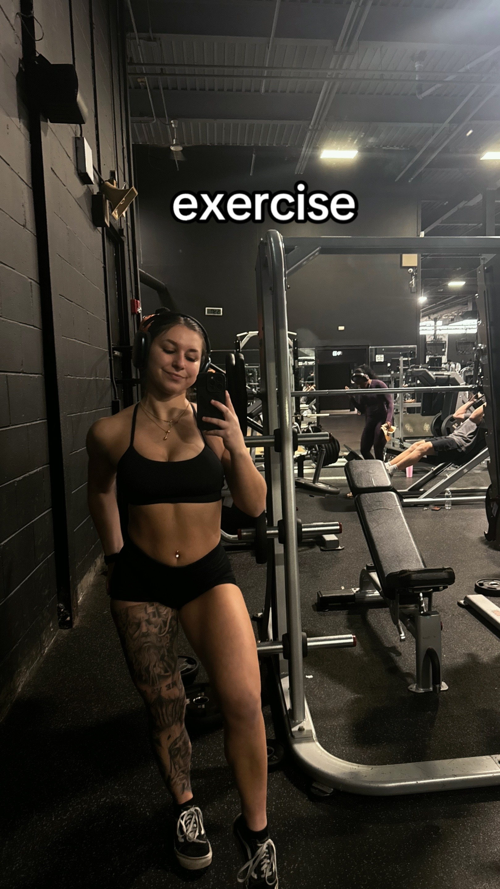 @adrianaciani