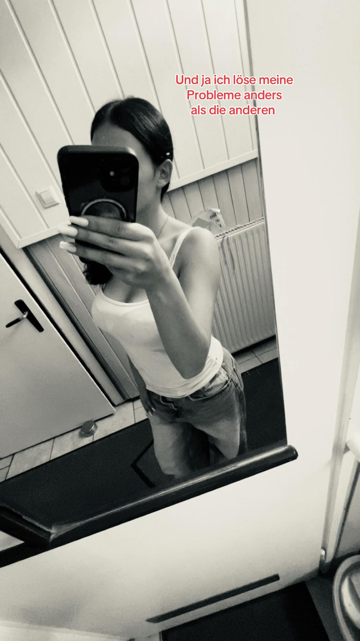 @๐ฆ•Pia•๐ฆ
