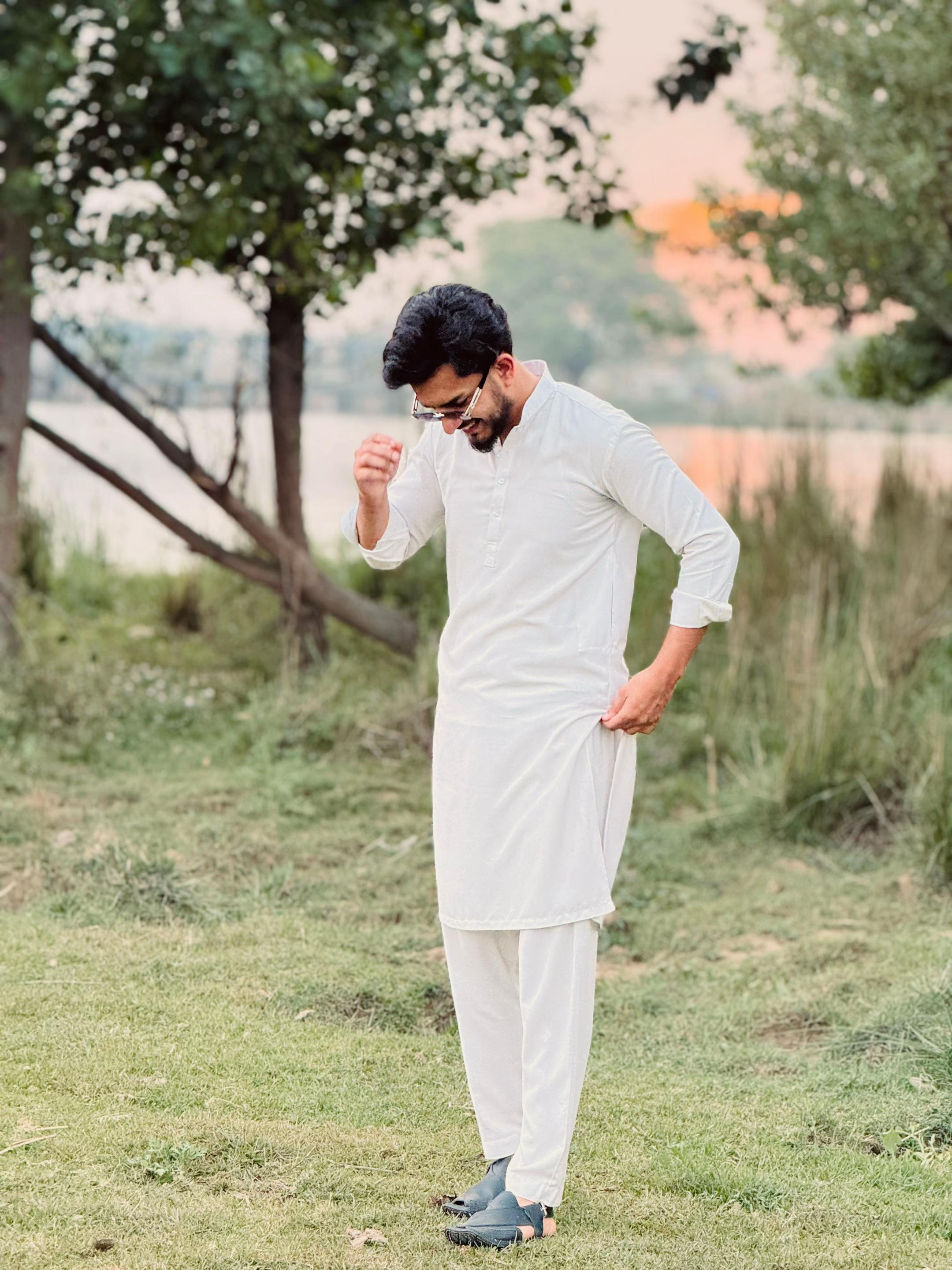 @SARDAR QASIM ✨