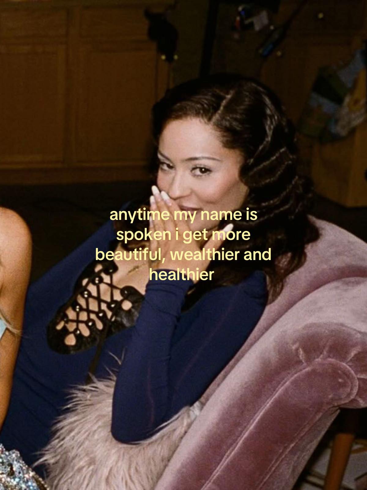 @ꨄ