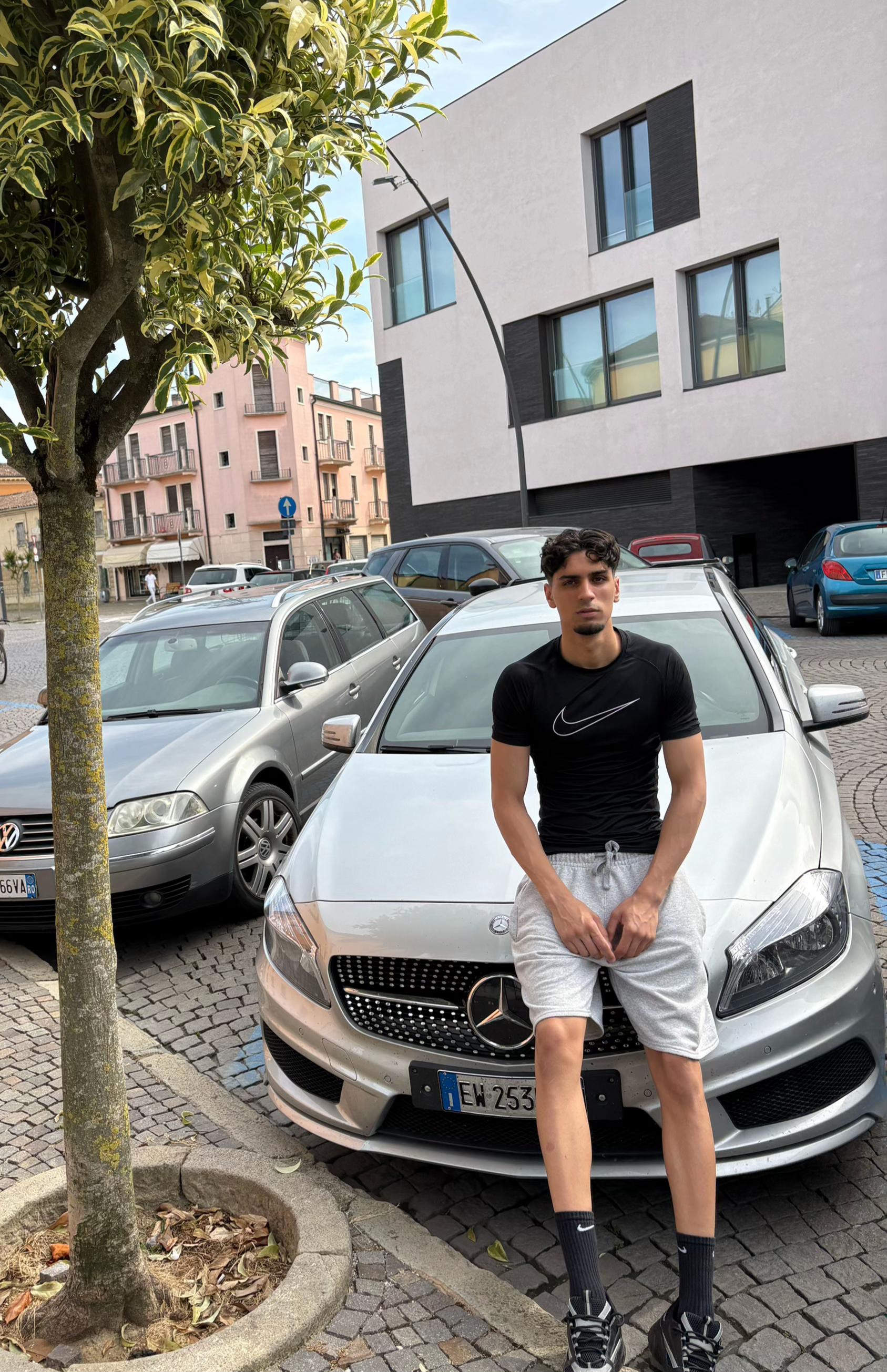@Hamza🥶