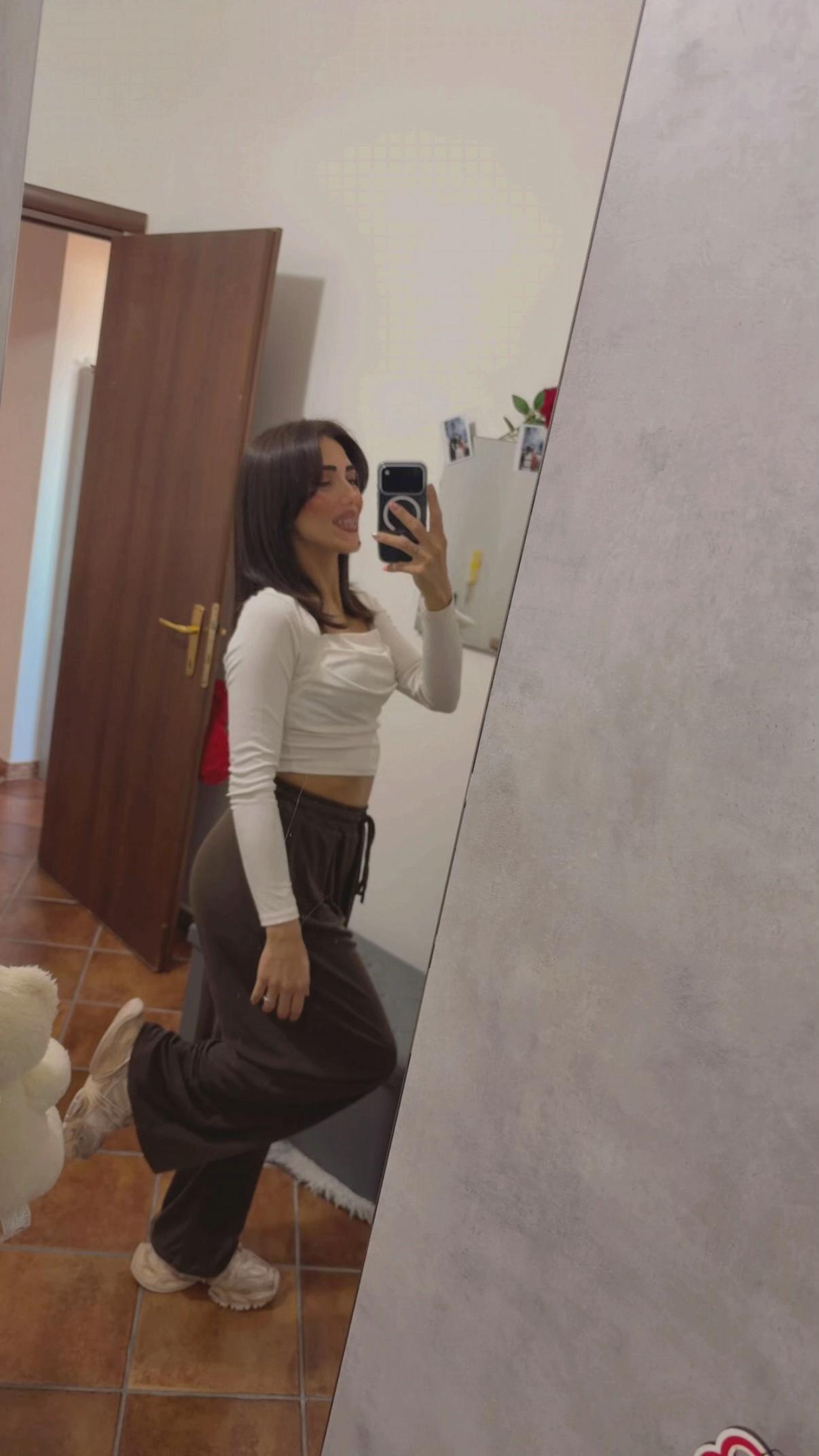 @Anna Pizzoofficial