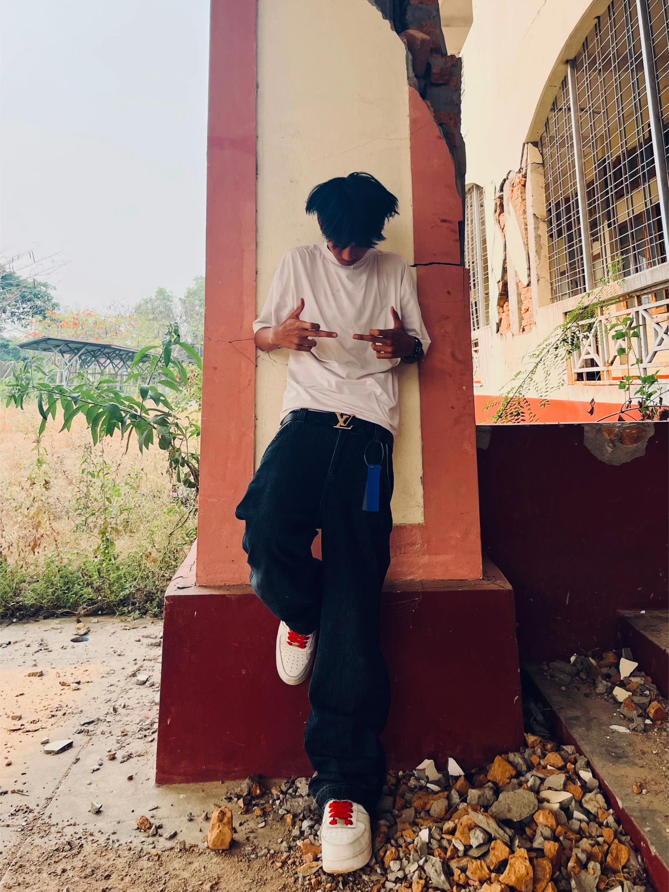 @𝐋3𝐣'𝐞