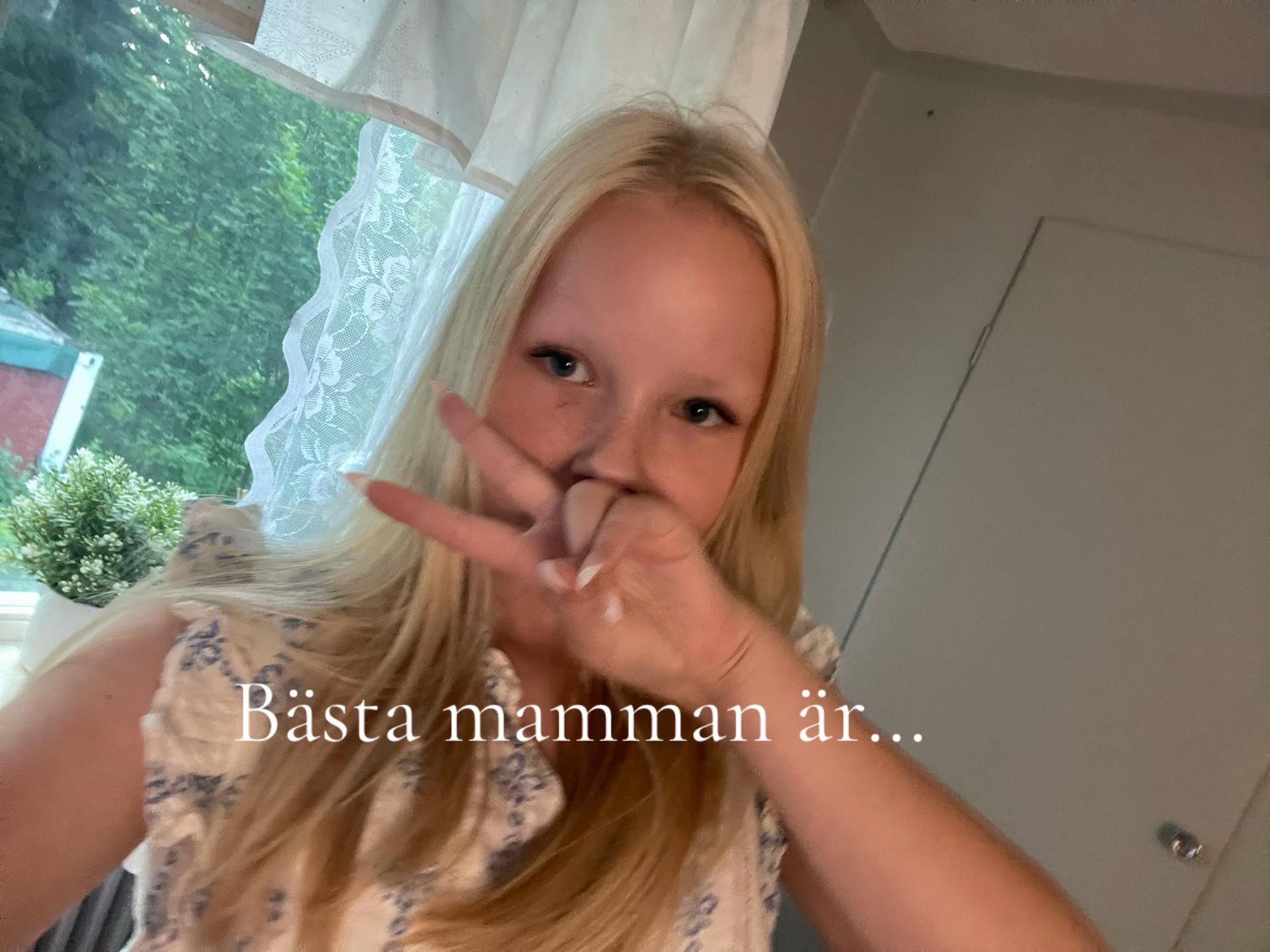 @🌴🚔LINNEA🍷🧛🏻&zwj;♀️