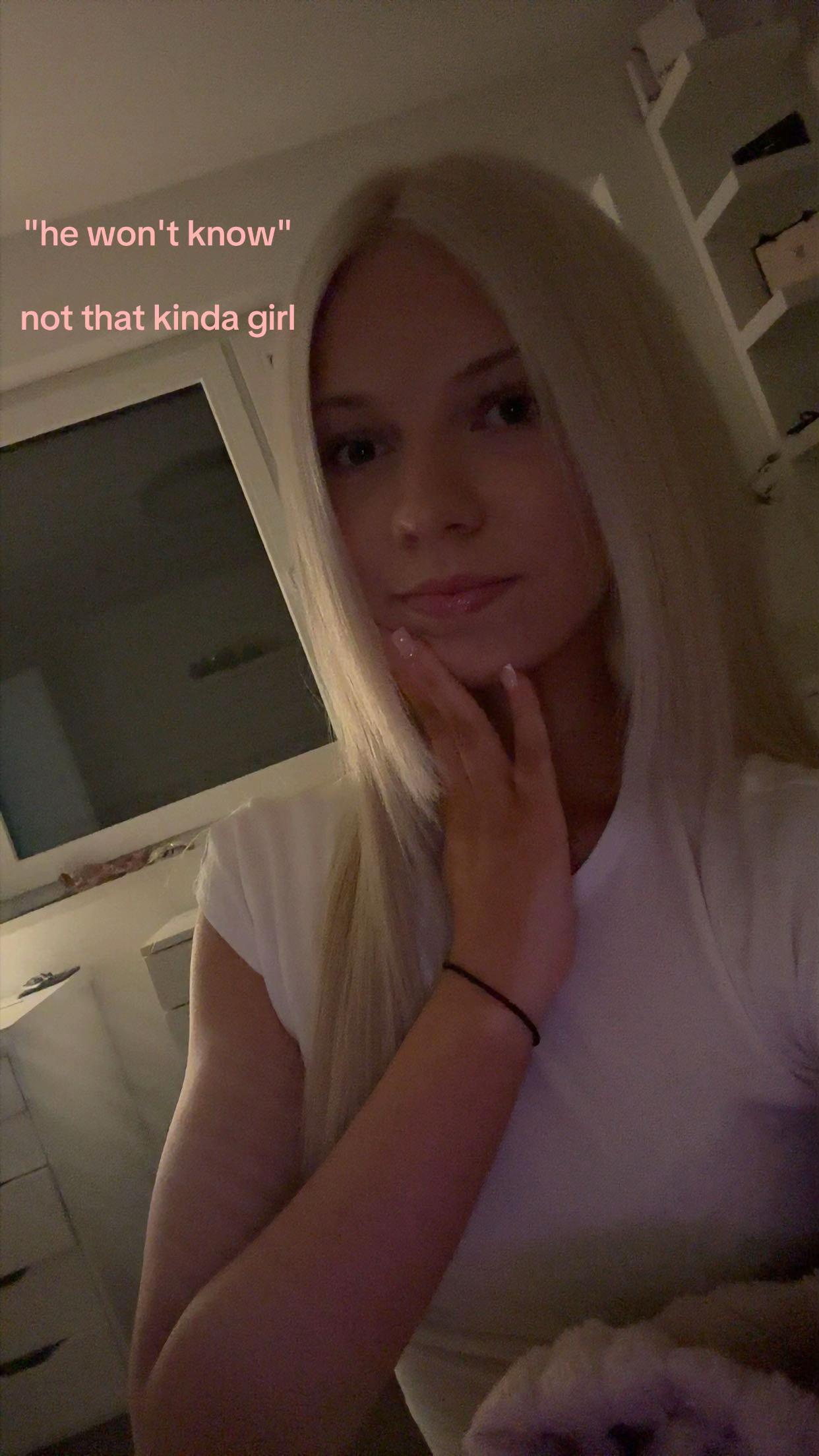 @yourfavblondie021