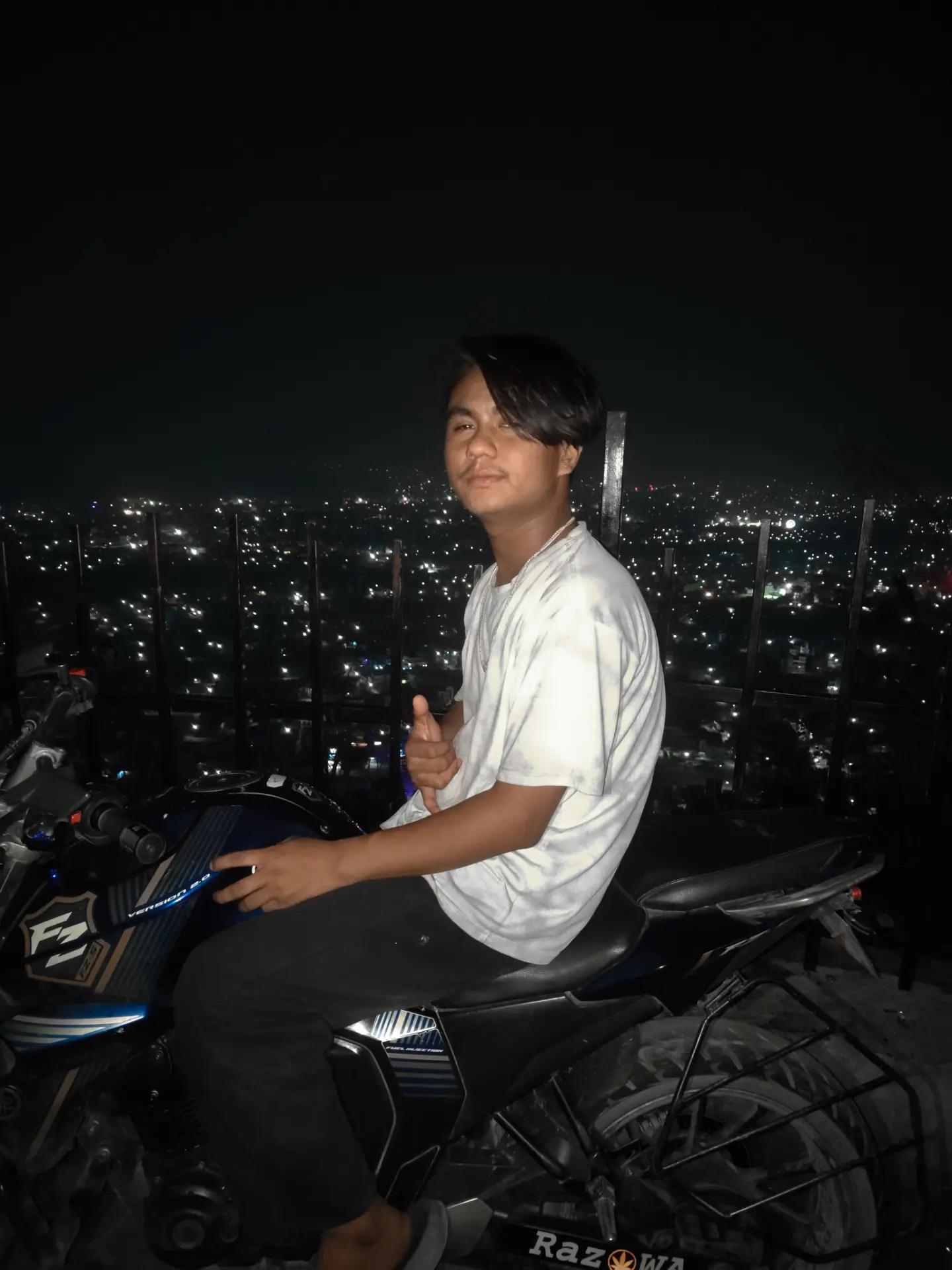 @B Í K Ã S H ツ