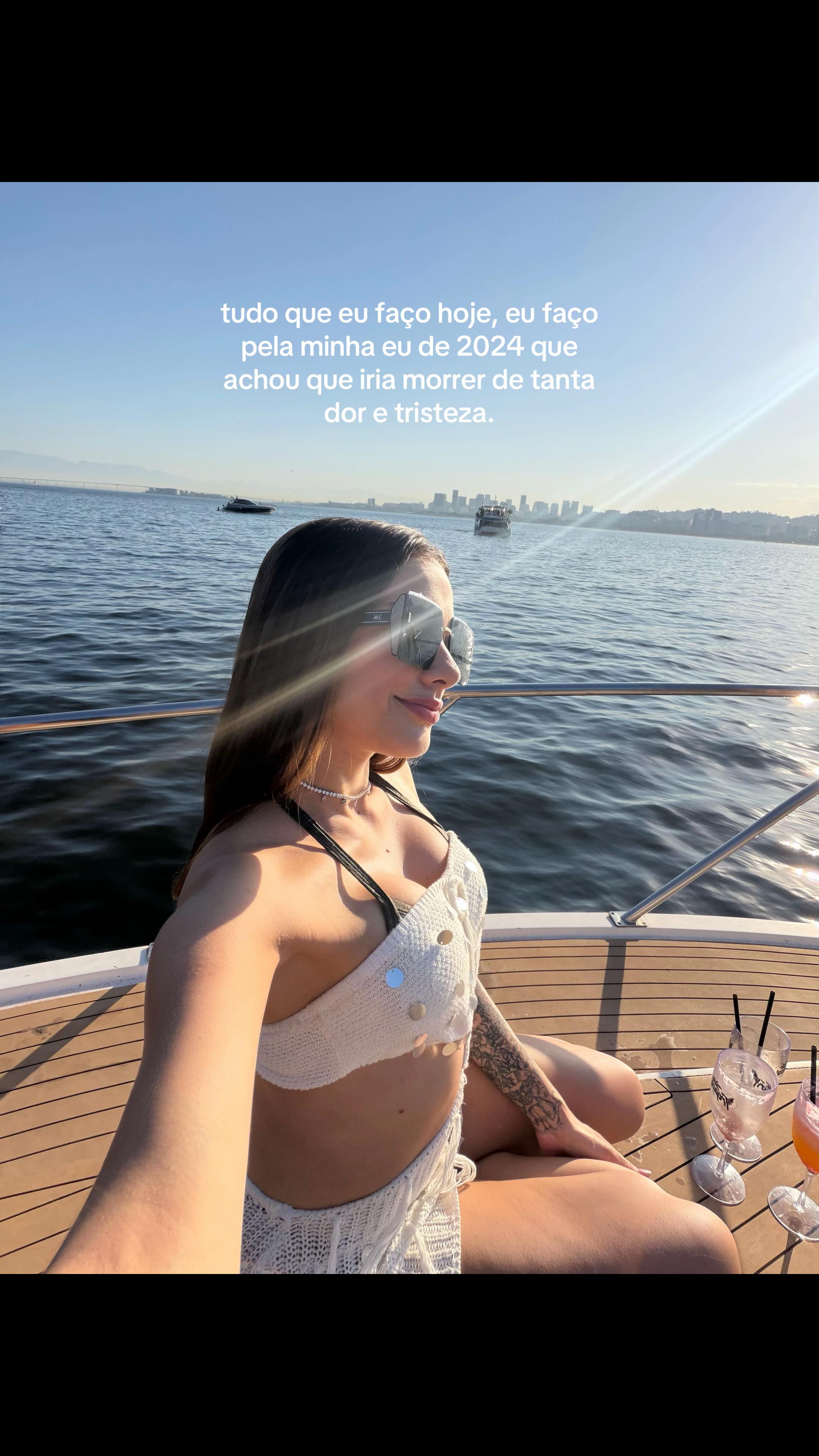 @Naíla
