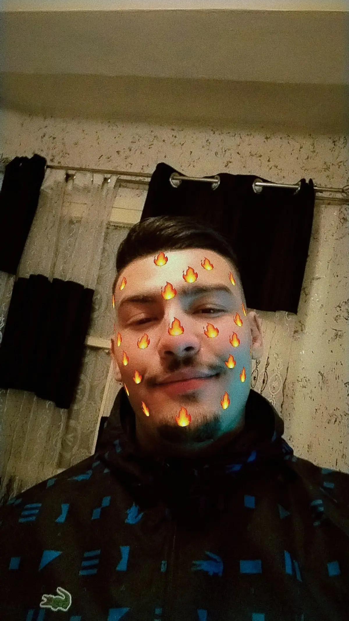 @Bahi N&iuml;gr&otilde; 🥊