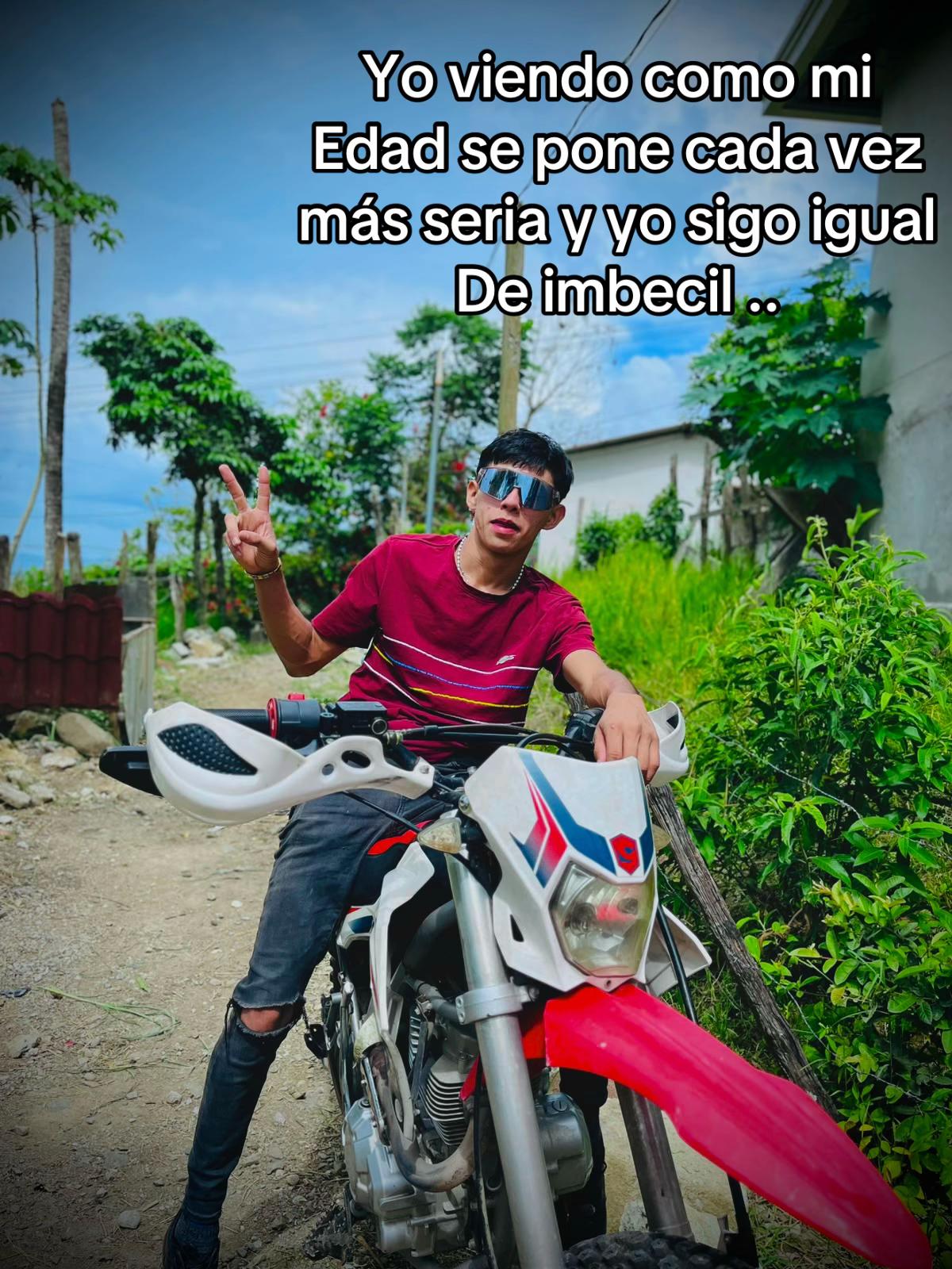 @carlitos_sanchez23