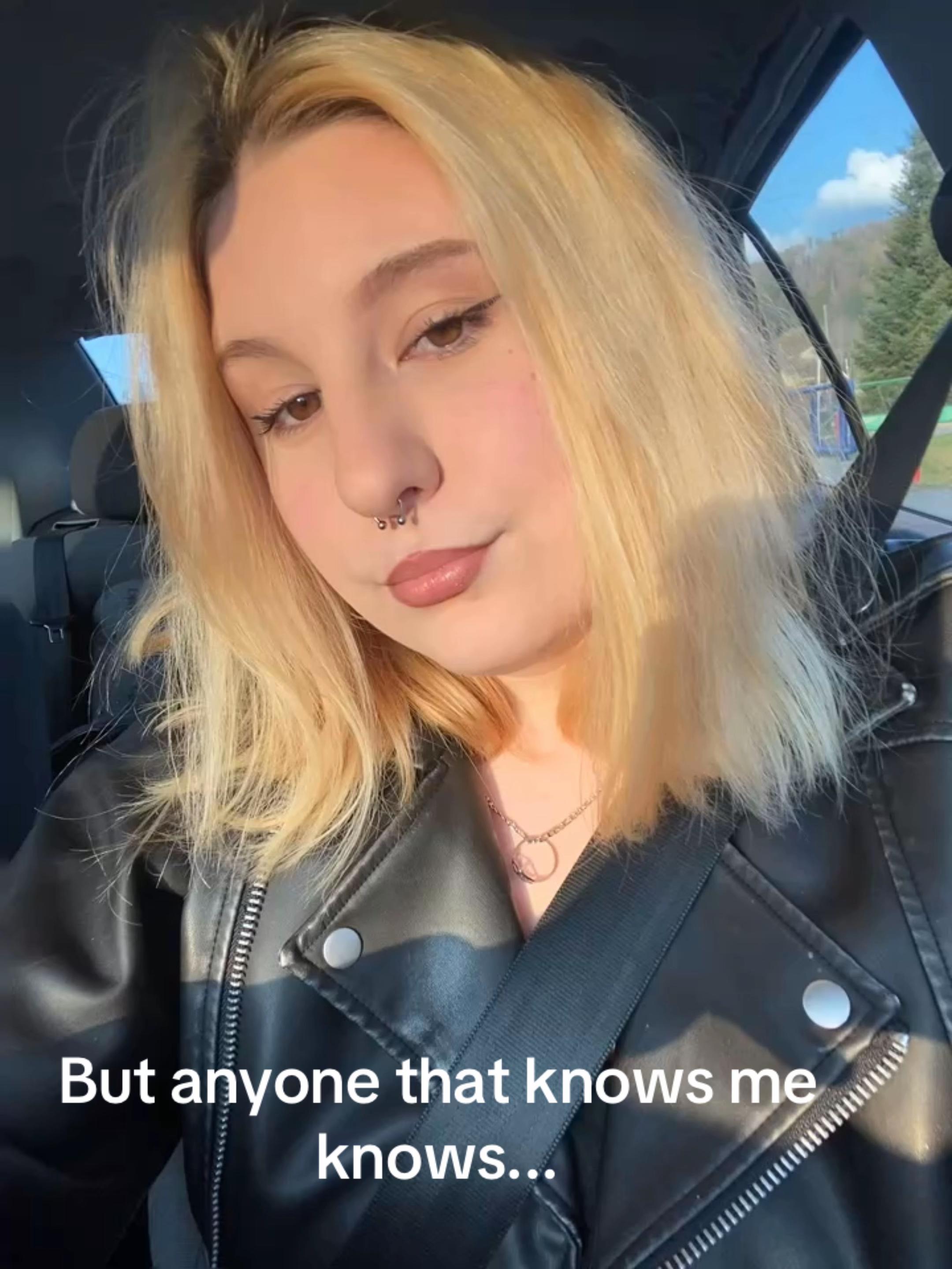 @rozi💋
