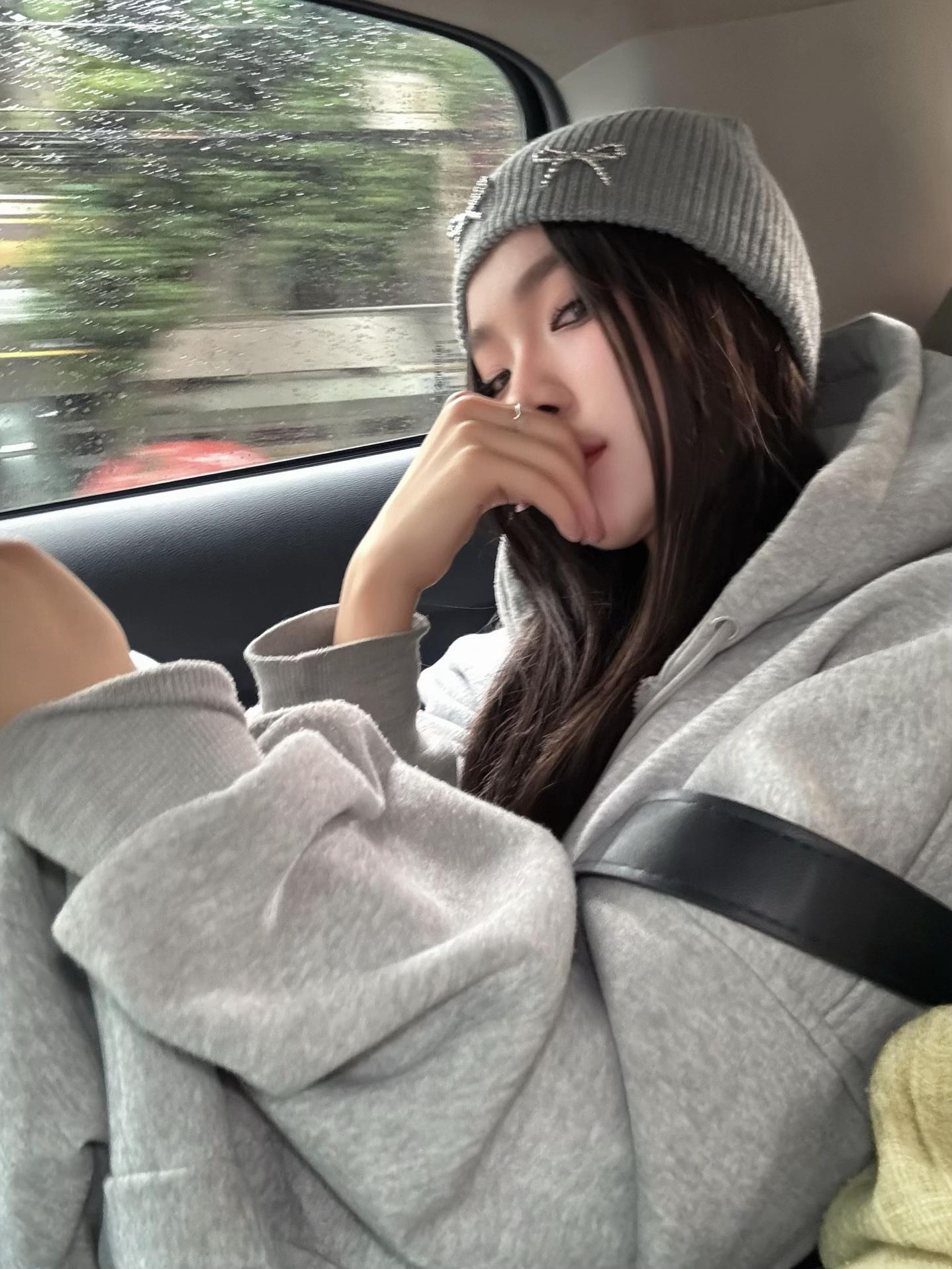 @hayoung