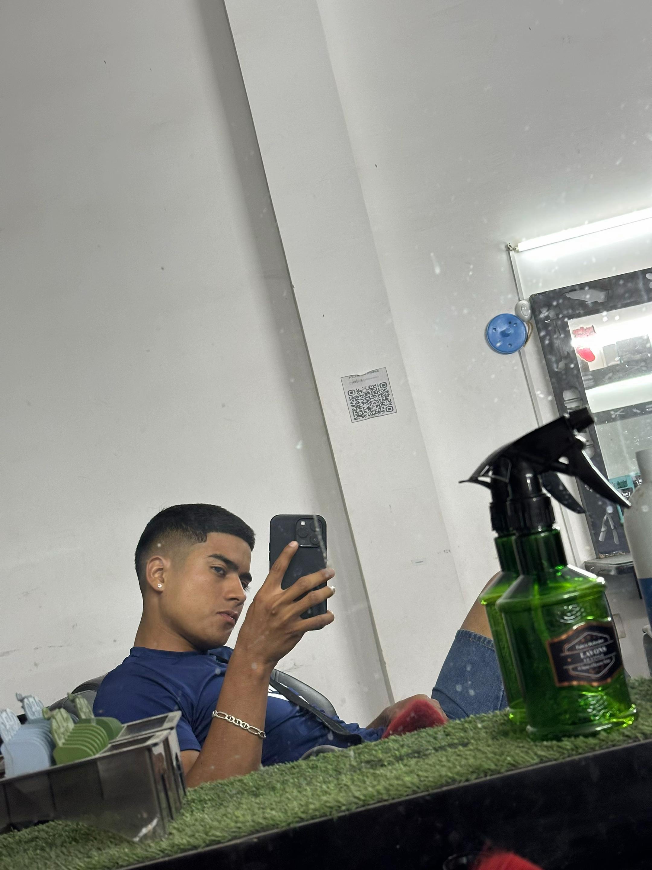 @user 🧔