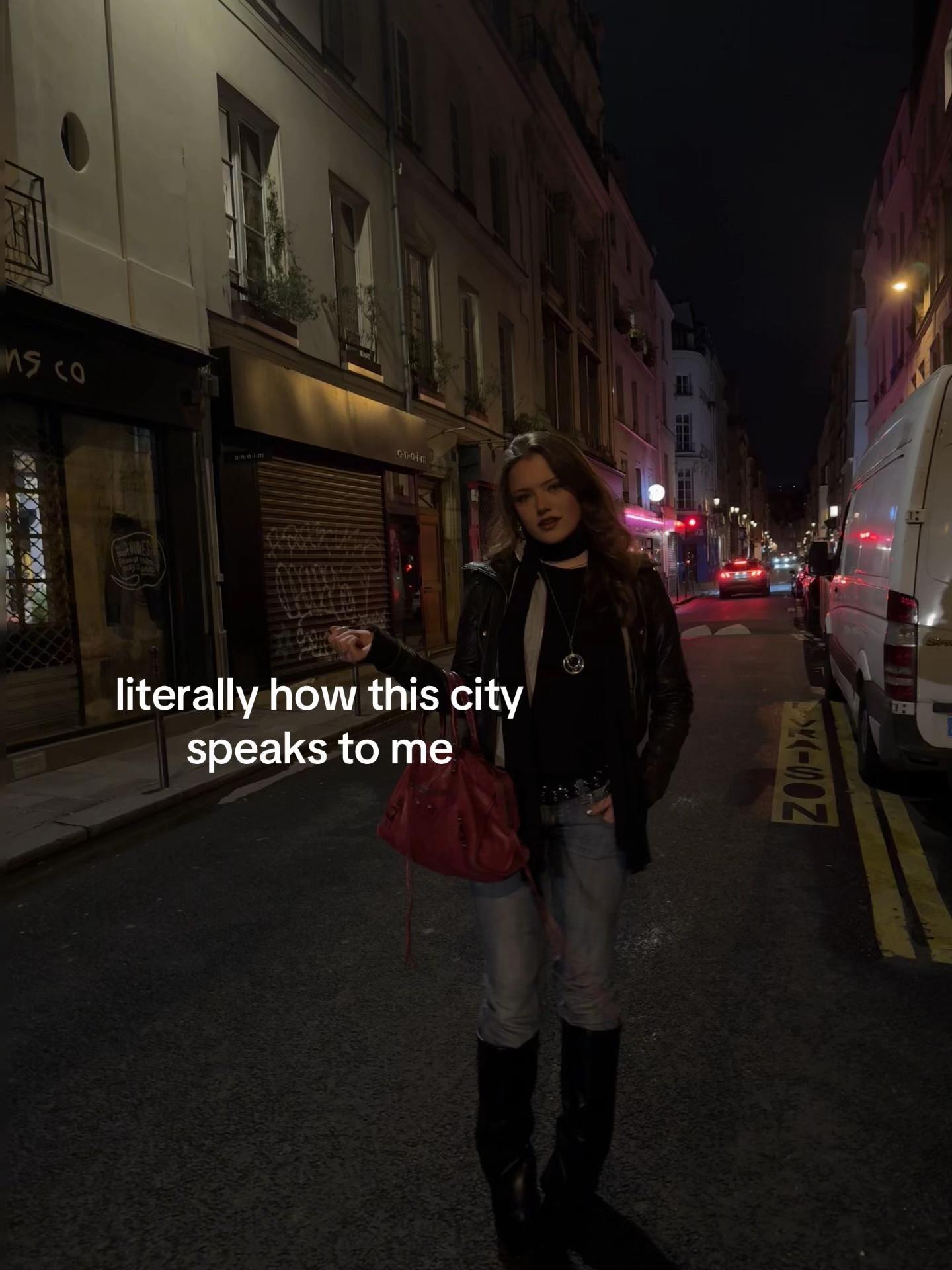 @AMELIE