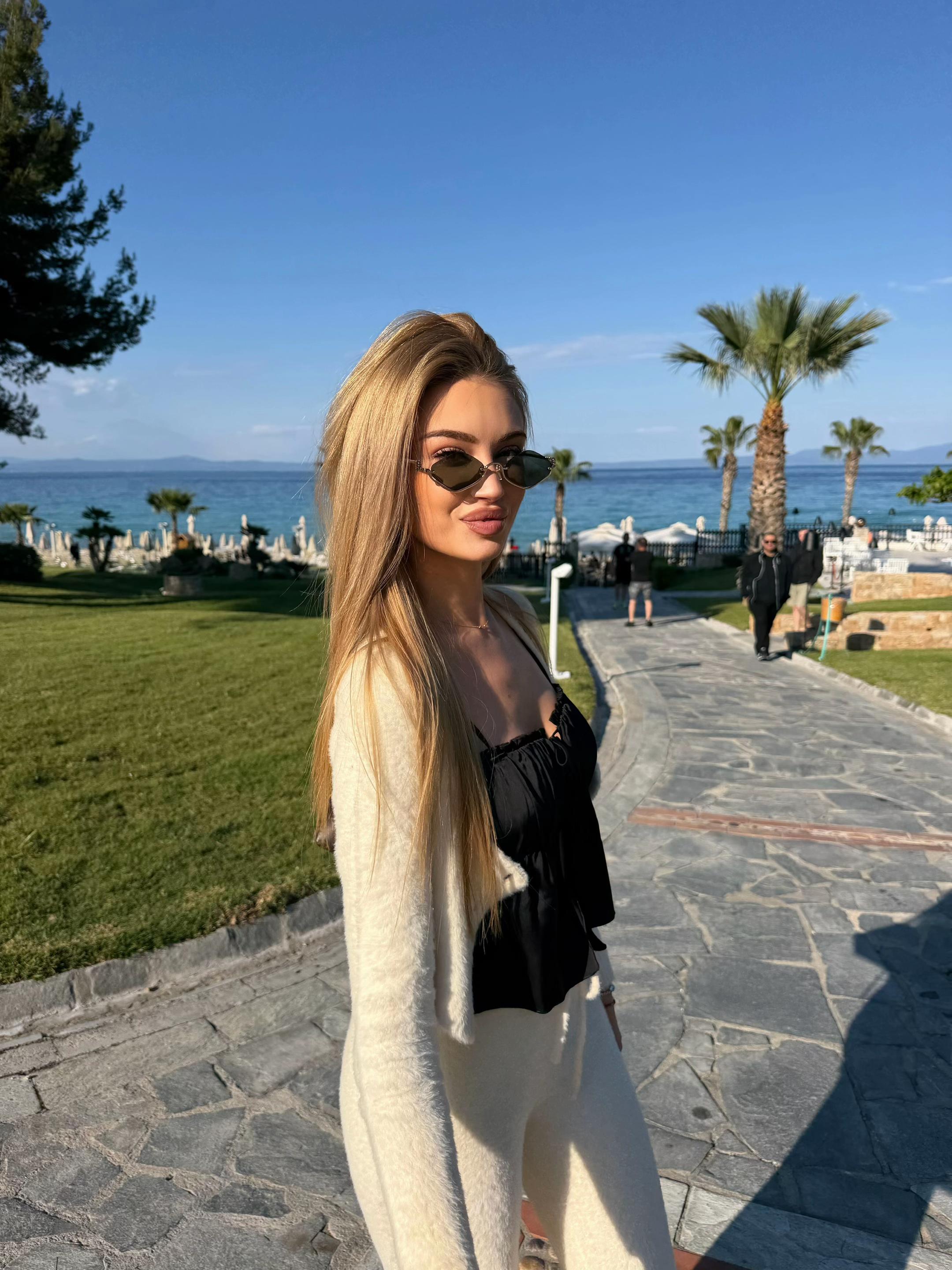@Zlatinna Velychkova