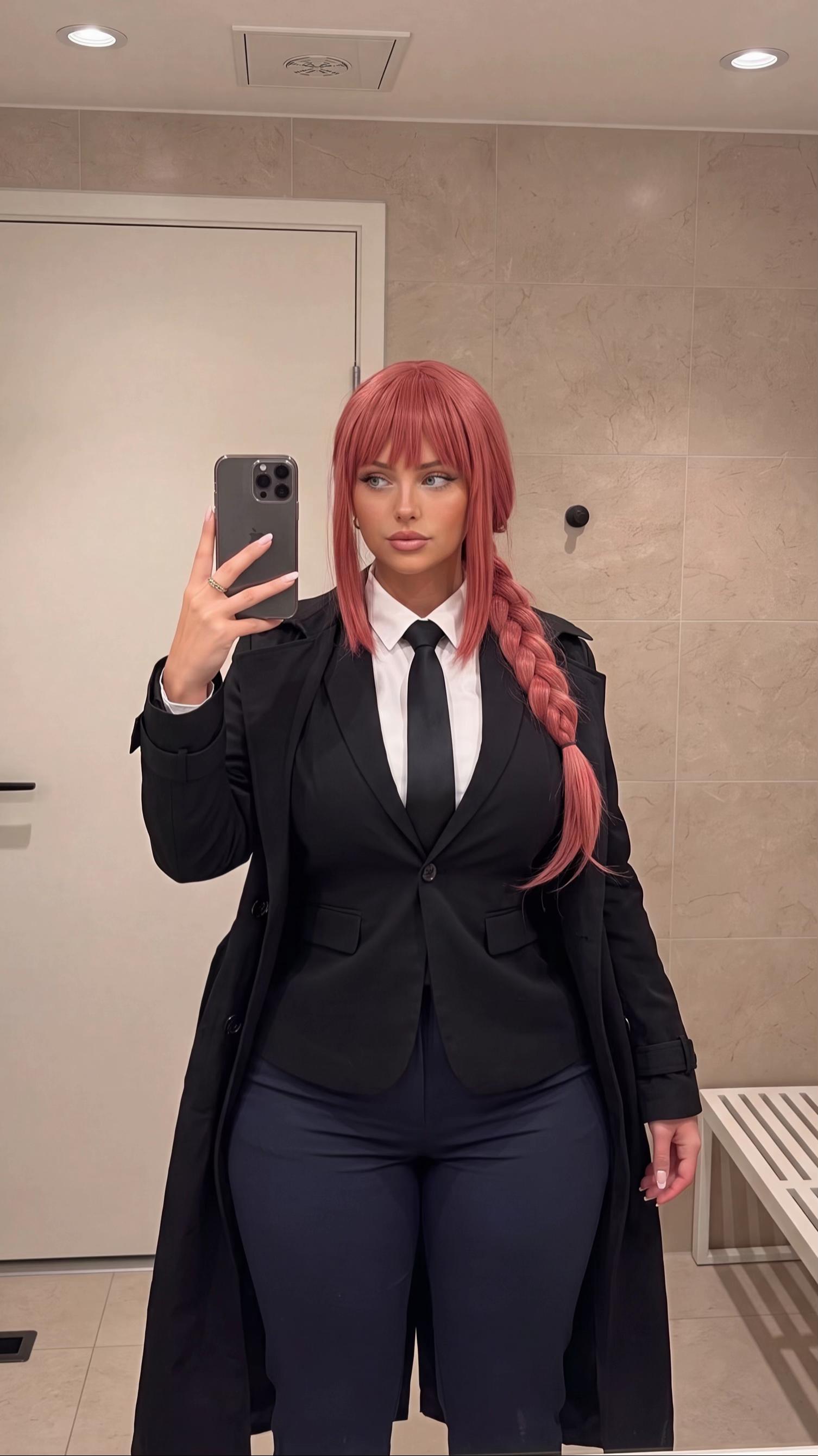 @AmberBullockCosplays