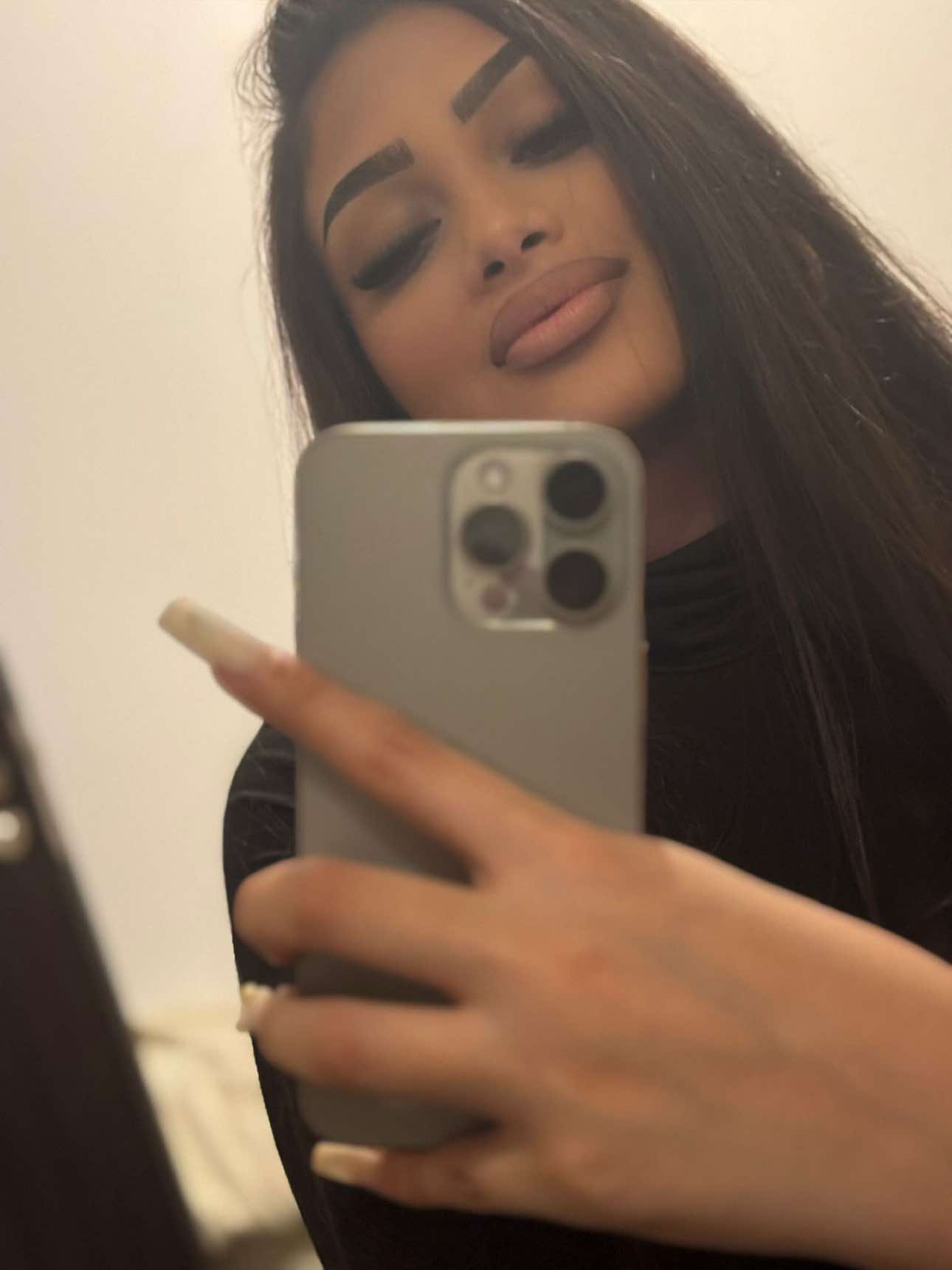 @Larissa🤍