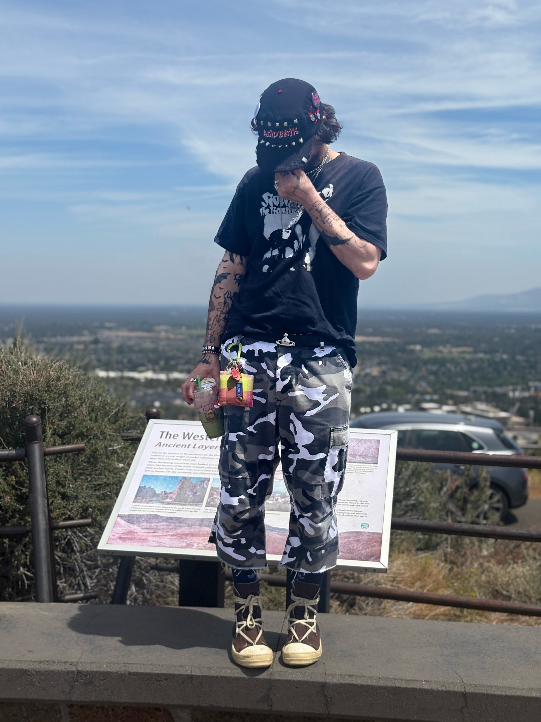 @LeVi4𐕣hvn⛧ ♱ ☥ 🜏🦇