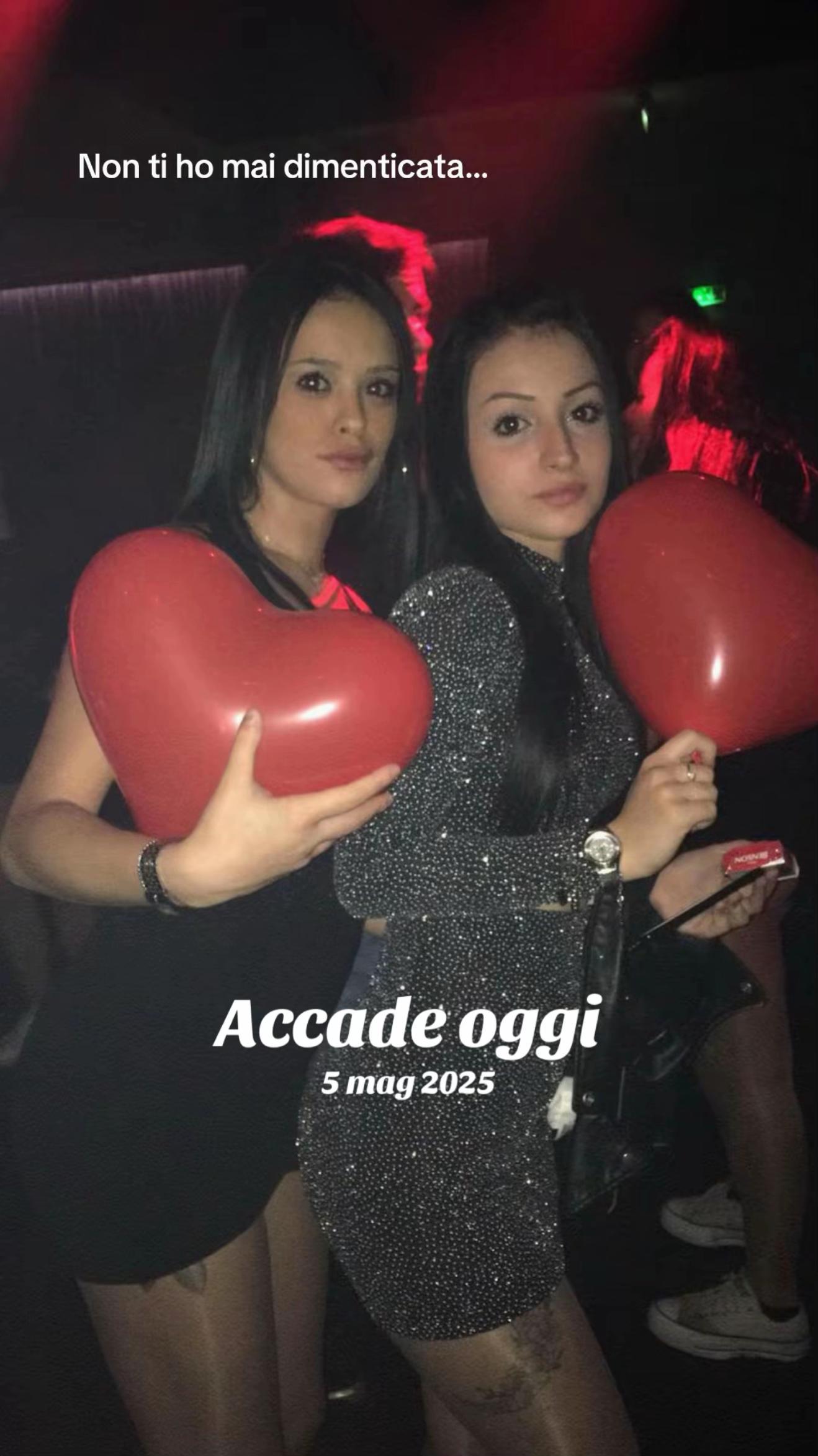 @SnowWhite🖤