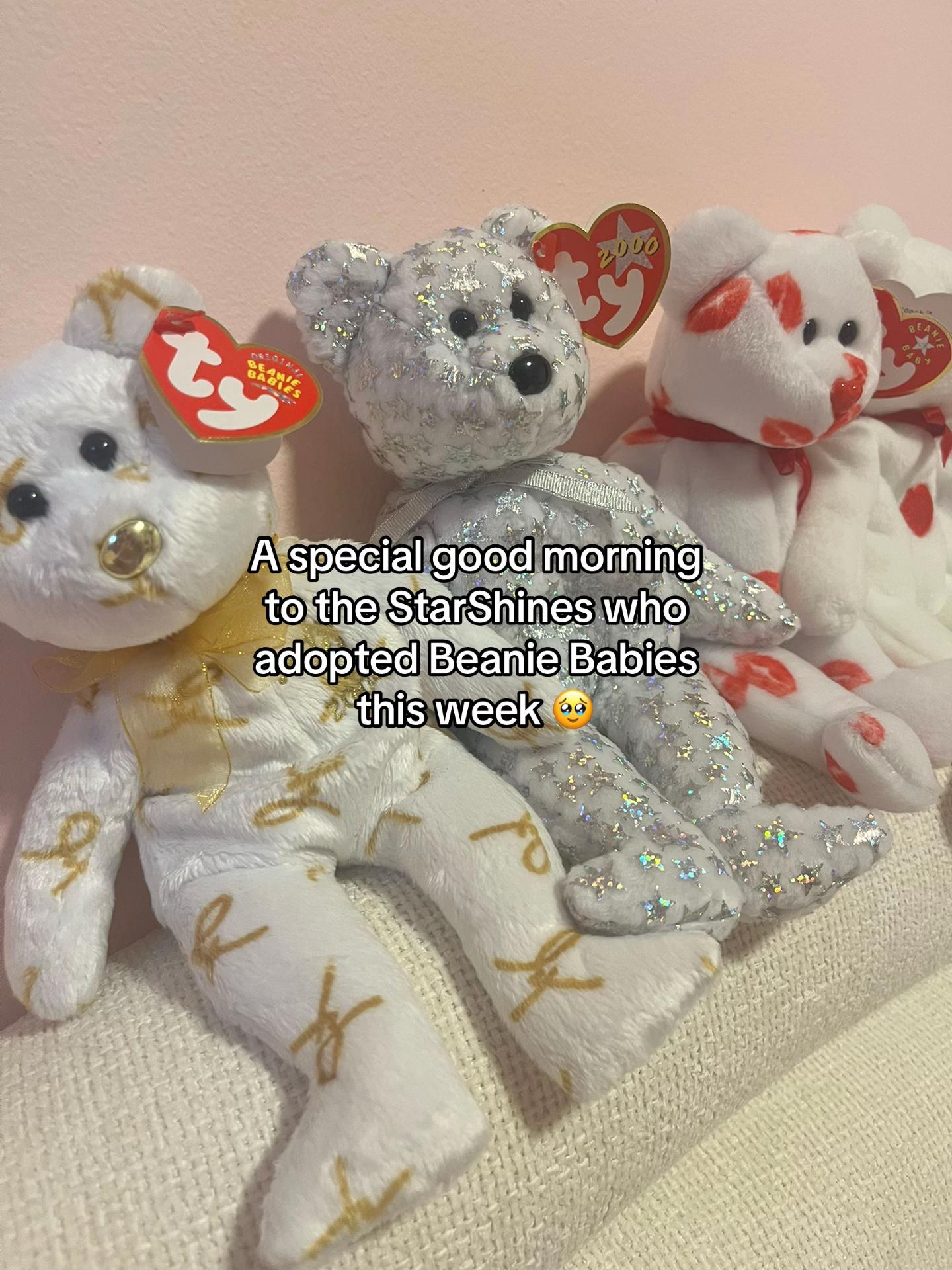 @twinkle ✨ toe beans 🐾
