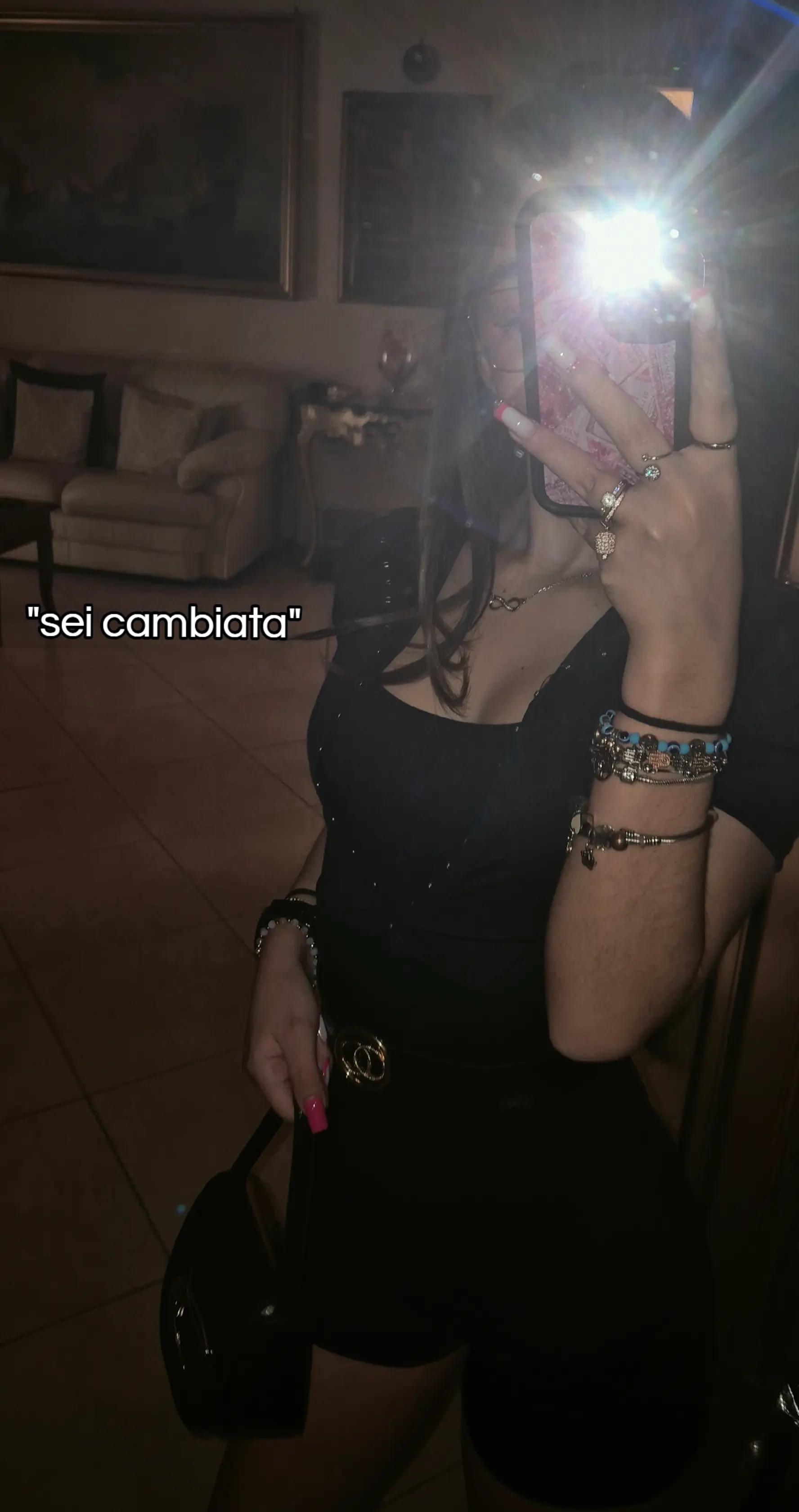 @𝒩ℴℯ𝓂𝒾_.𝟏𝟕🥀