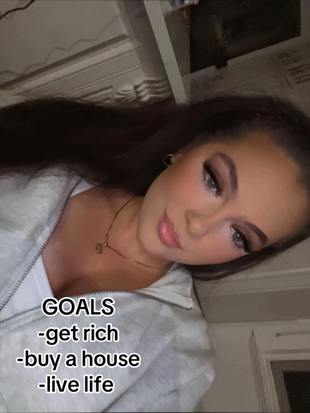 @AngeliqueGermano