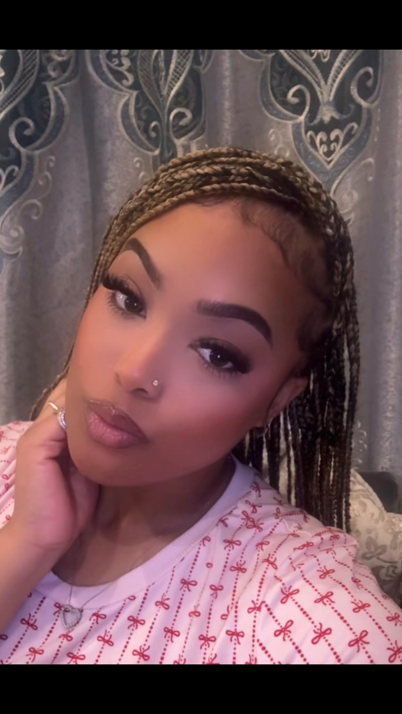 @lovelyjadore