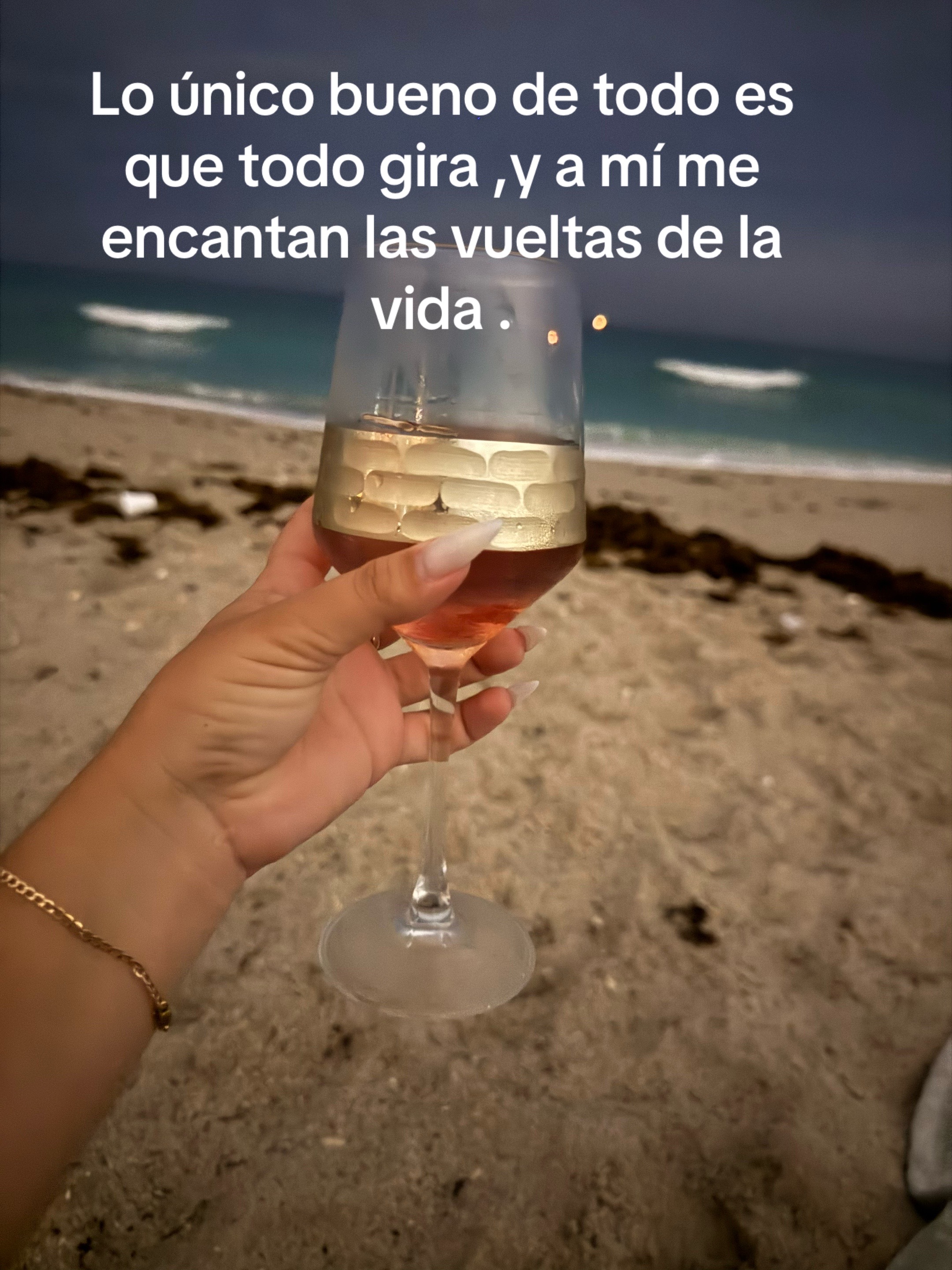 @@LAURA_PATRICIA
